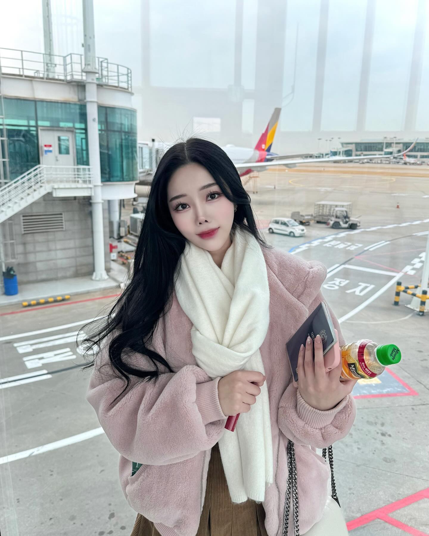 🇰🇷👉🏻🇯🇵✈️
#첫비행 #첫해외여행 #일본여행 #日本旅行 
.
.
.
#첫줄 #오사카 #오사카여행 #도쿄 #도쿄여행 #우메다 #우메다공중정원 #오사카성 #인천국제공항 #팔로우 #선팔은곧맞팔 #패션 #패션계정맞팔 #헵파이브 #일본 #돈키호테 #난바 #난바맛집 #일본카페 #오사카카페 #핫플 #ピピロー #daily #데일리패션 #출국 #다낭