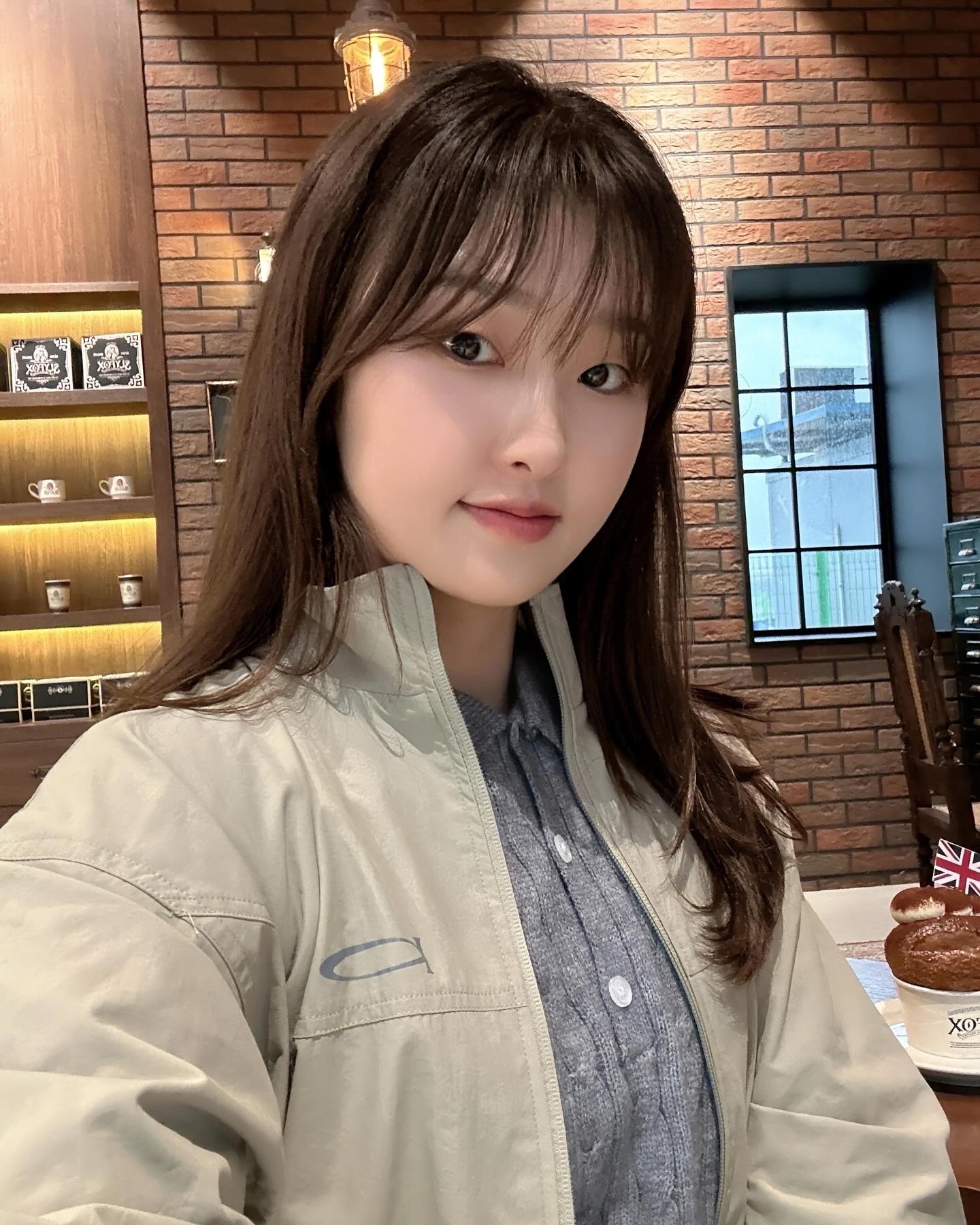스트레스 받는걸 싫어해서 쓸데 없는 걱정과 스트레스는 과감하게 내려 놓고, 고민 없이 하고 싶은 걸 하며 살아 가는 핍스 (Phyps)🏄🏻‍♀️
현대인에게 아주 딱 맞는 데일리웨어죠 🍃체육학과라는 의미하는 이름 그대로 활동적이면서, 편안한 의류들이 많아 제가 사랑하는 브랜드에요. 봄 트레이닝 셋업 아보카도 컬러 입어봤어요🥑흔하지 않은 컬러감에 착용감도 좋아 교복처럼 입고다니는 중 !팬츠가 낙낙한데 옆라인 전체로 집업이 가능해 2way로 착용가능해요✨🤐

#제품제공 phyps_department
#PHYPS #피지컬에듀케이션디파트먼트 #러브앤핍스 #간절기 #아우터추천 #OOTD