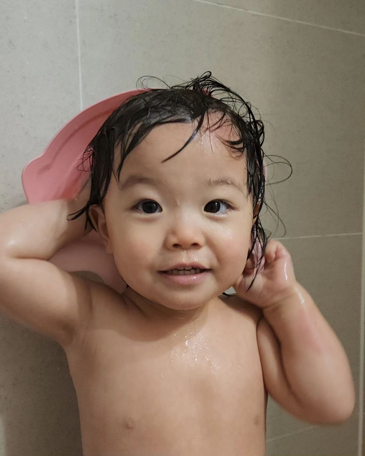 우리 아들 잘 생기따~~~
애교쟁이♡♡