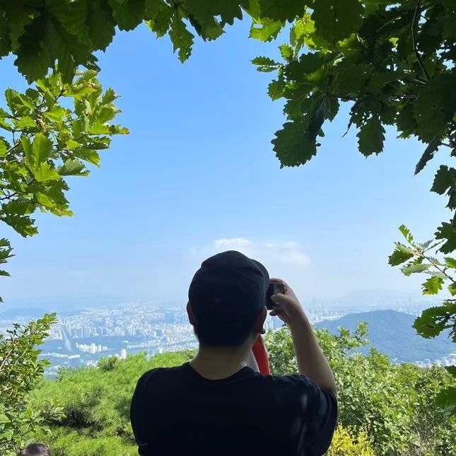#청계산등산 
⛰️주말 알차게 보내기!

아침일찍 #등산 은근 힘들었던 #청계산 
슬슬 산 타기 좋은 날씨인듯!

등산 후 꼭 먹어야하는 #리숨두부
고소한 두부맛에 가격도 착함!
산 안타도 종종 밥먹으러 갈듯🤤