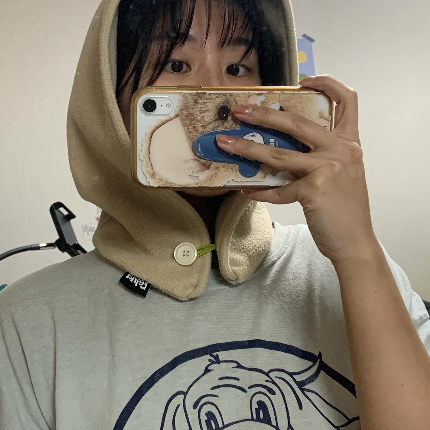 #diy #balaclava 
안입는 옷에 모자만 떼서 바라클라바 만들기!!
너무 귀엽고 따듯하고 귀엽다!!!
단추고리도 직접 달아봤는데 아주 만족스럽다 후후