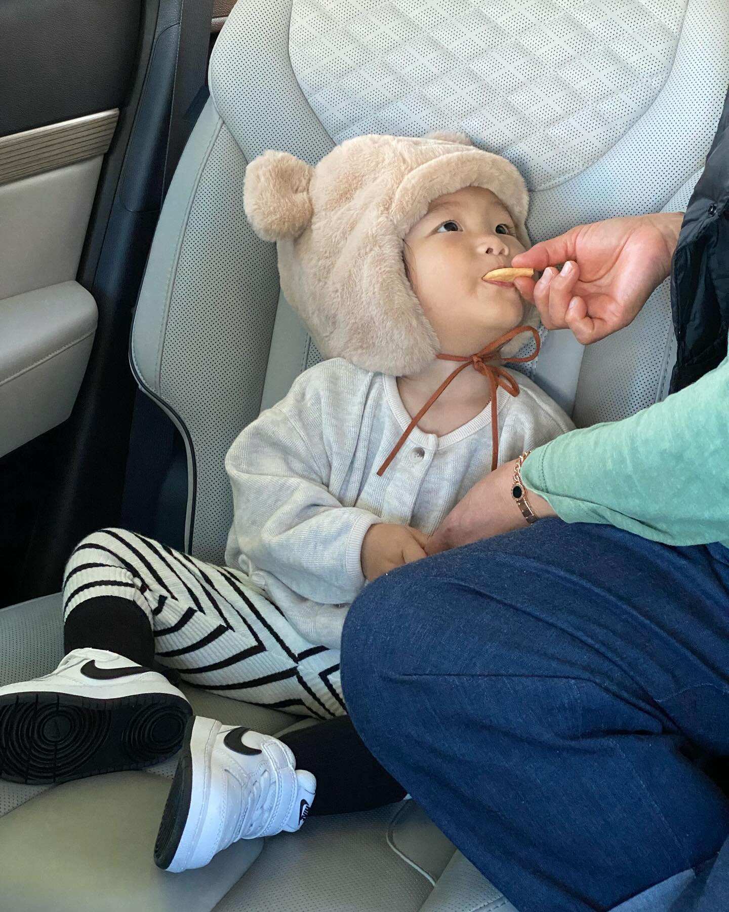 우리집에 율이모자랑 내 모자랑 합치면 50개는 넘게있을듯..🧢ㅋㅋㅋㅋ다 잘 어울리는고만 우리꼰쥬 🤠
