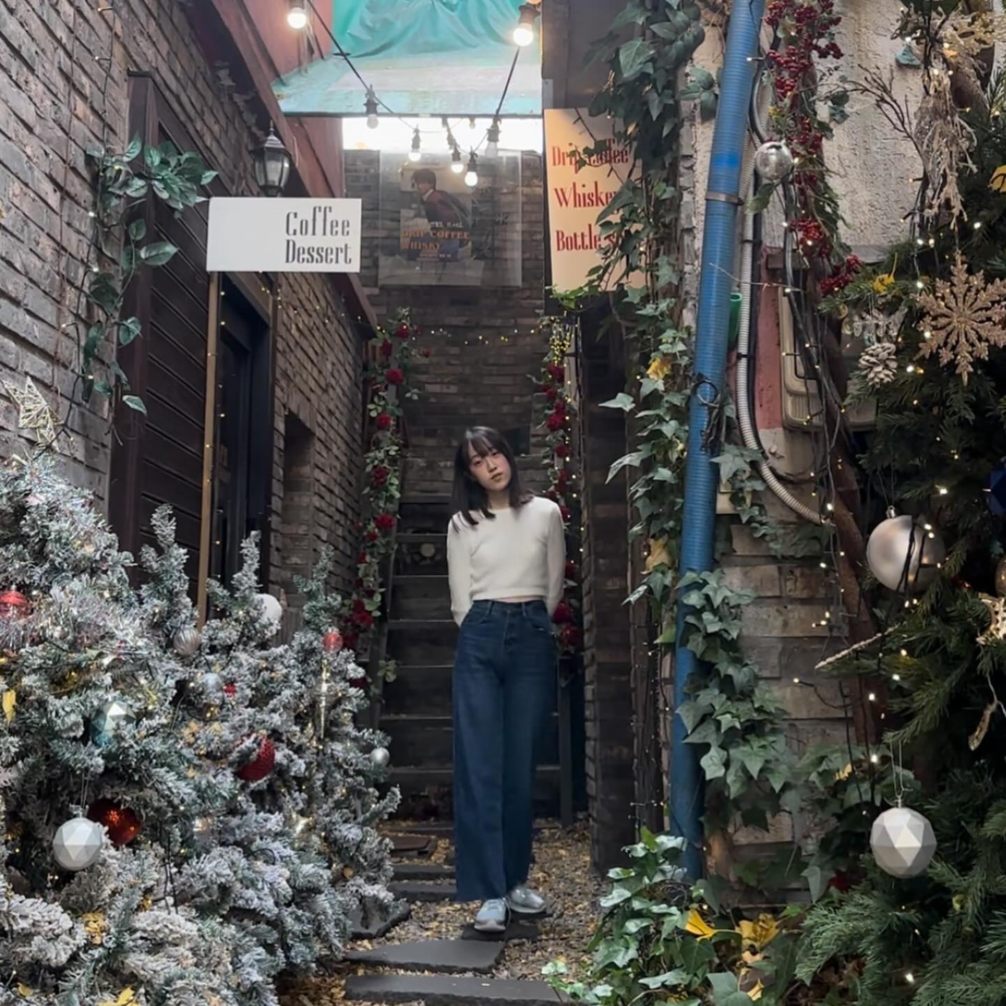 🎄 분위기 짱이쁨..🤍
knockout_village 
.
.
.
.
.
#07 #부산카페 #서면 #크리스마스 #카페추천 #분위기좋은카페  #감성카페  #팔로우 #맞팔 #christmas  #fyp #followforfollowback #knockout #knockoutvillage #busan #광고아님