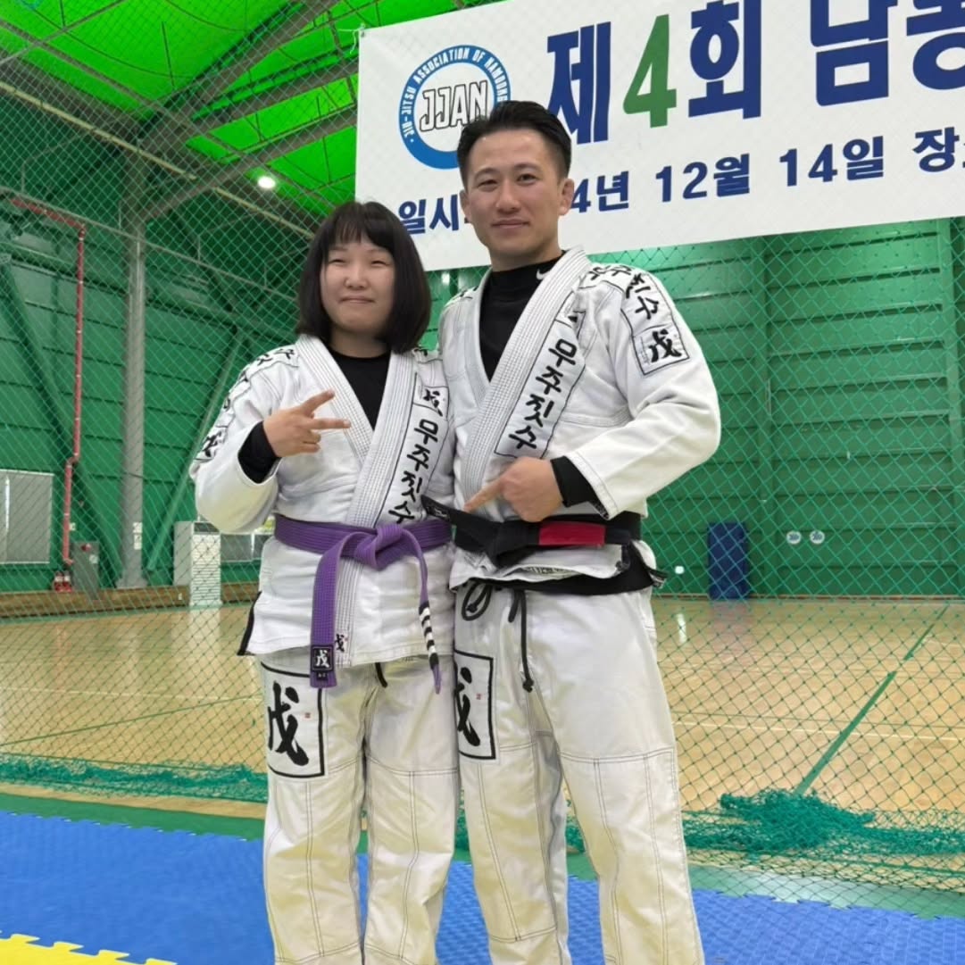 4그랄~~감사합니다.

#무주짓수구월 #주짓수승급식 #구월무짐bjj 
#대일체육관 #무주짓수구월 #주짓수하는여자 
#여자주짓수 #중년주짓수 #힐링아무