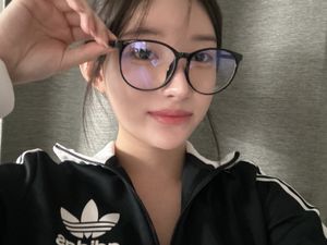 [SeeChic] 라운드 오버사이즈 투명 패션 경량 뿔테 블루라이트 차단 안경 G3