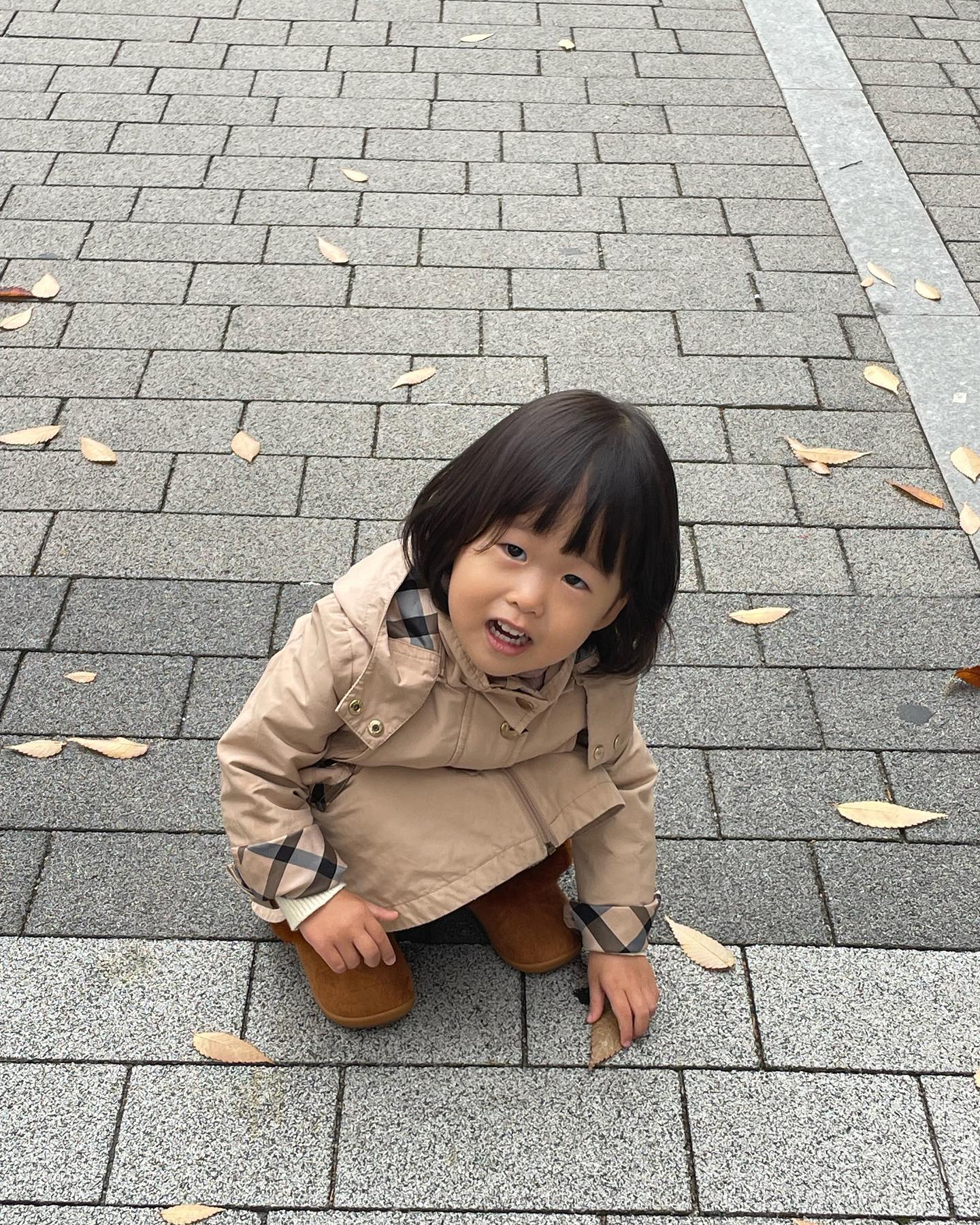 이번 주말은 육아동지의 부재로 ㅠㅠ초큼 힘들었지만, 다행히 비가 안와서 잘돌아다니고 잘 놀았다 🧡🤎
.