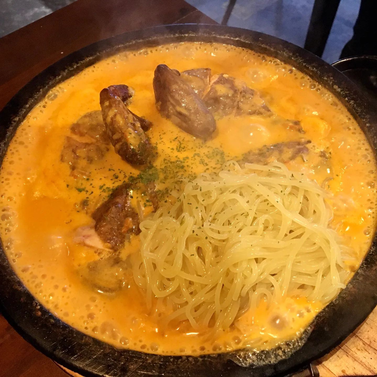 .
통닭이 매콤한 로제 소스에 풍덩!! 🍗🍗

로제 파스타 느낌으로
쫄면 사리까지 추가하면 최고👍👍

매콤크림 소스라서 느끼한 맛 잡아주고
담백한 통닭이라서 맛있었어요!!
.
.
.
#먹방스타그램 #먹스타맞팔 #먹스타그램 #먹스타 #먹방 #먹팔 #맞팔하면선팔 #맞팔 #맞팔선팔 #맞팔해요 #맞팔선팔환영 #맞팔은댓 #맞팔환영 #맞팔댓글 #선팔환영 #선팔맞팔 #선팔하면맞팔 #선팔 #선팔하면맞팔가요 #소통