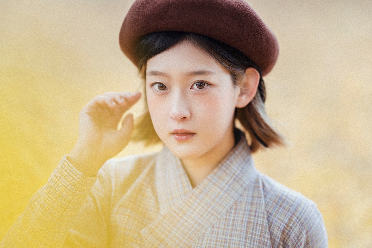 가로 사진도 좋아서 따로 올리기💛
가을 넘 좋아하는데 왜그리 짧을까요ꌩ-ꌩ

가을생활한복 스냅도 예약 가능합니다 
위 사진은 급하게 찍느라 저고리를 입었고 
체크 철릭원피스+허리치마+베레모와 소품 준비돼있습니다 
철릭이 s사이즈에요🙋🏻‍♀️