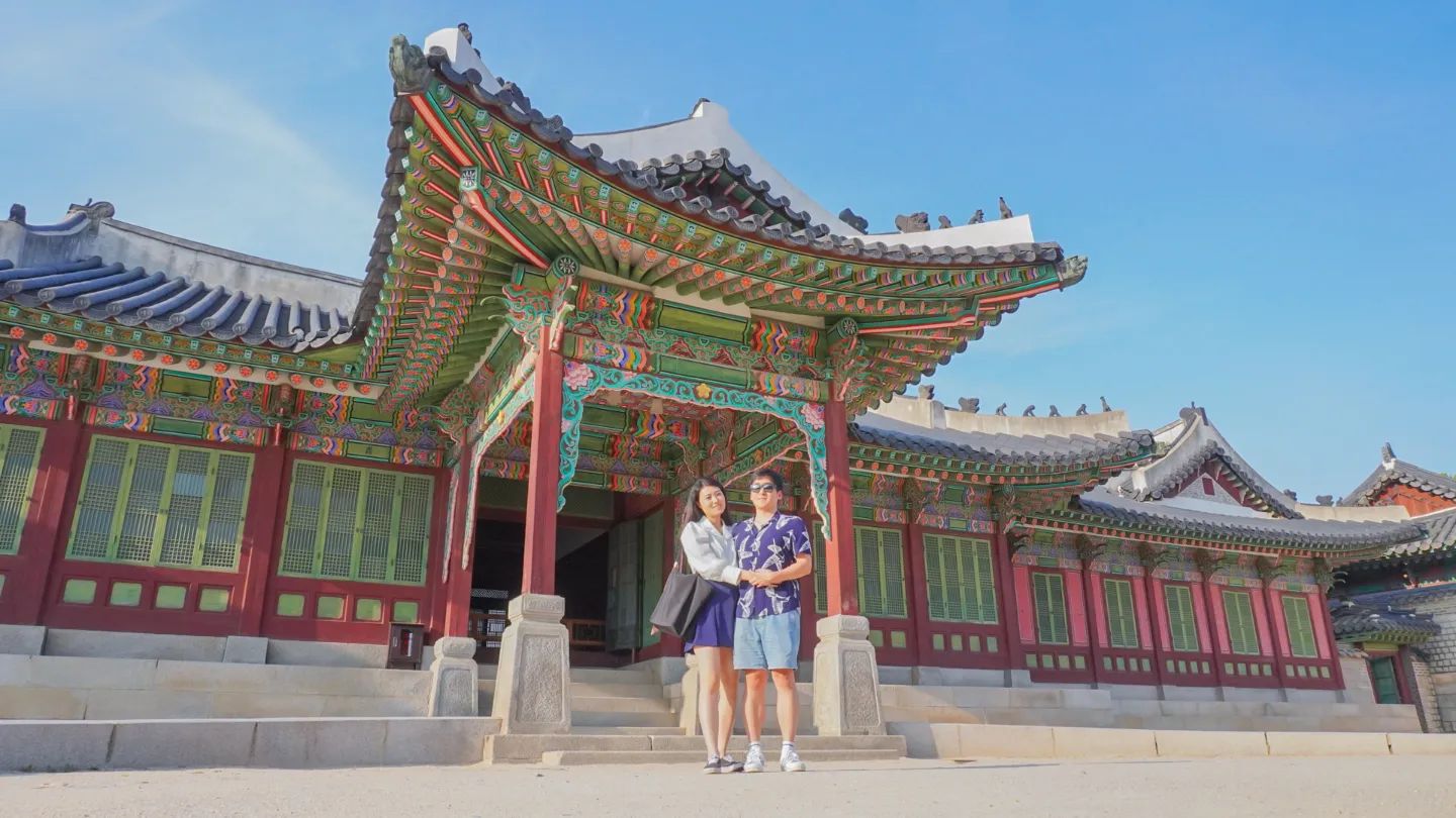 공사중이라 선정전 희정당 못감...🥺

누가봐도 휴양지 방문하신 외국인과 함께

#여행스타그램#여행사진#여행기록#여행#서울#서울여행#서울여행코스#서울여행지#사진기록#대한민국구석구석#고궁#고궁투어#창덕궁#seoul#korea#travel#photography