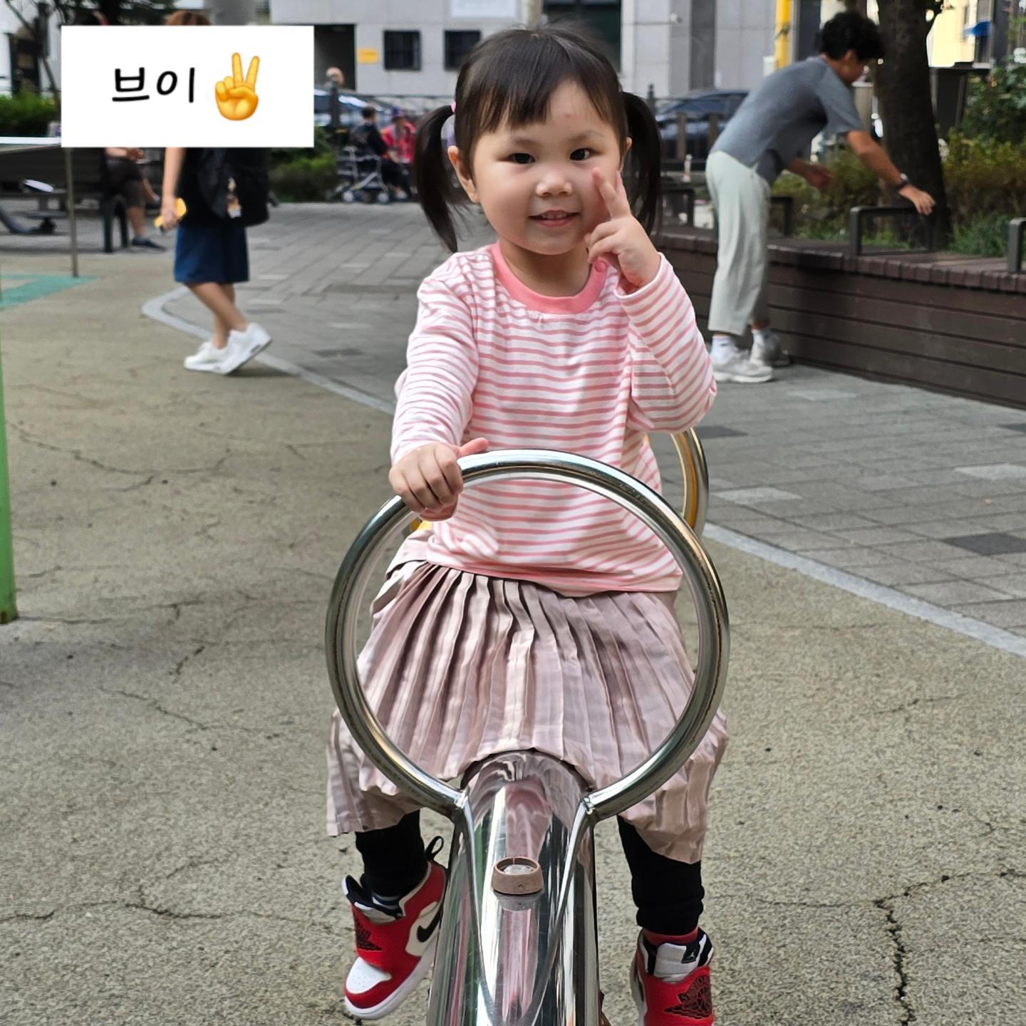 #41개월아기 
#너무빠르게큰다 

하루하루 똥꼬발랄하게 장난치는 우리집 짱구..🤣