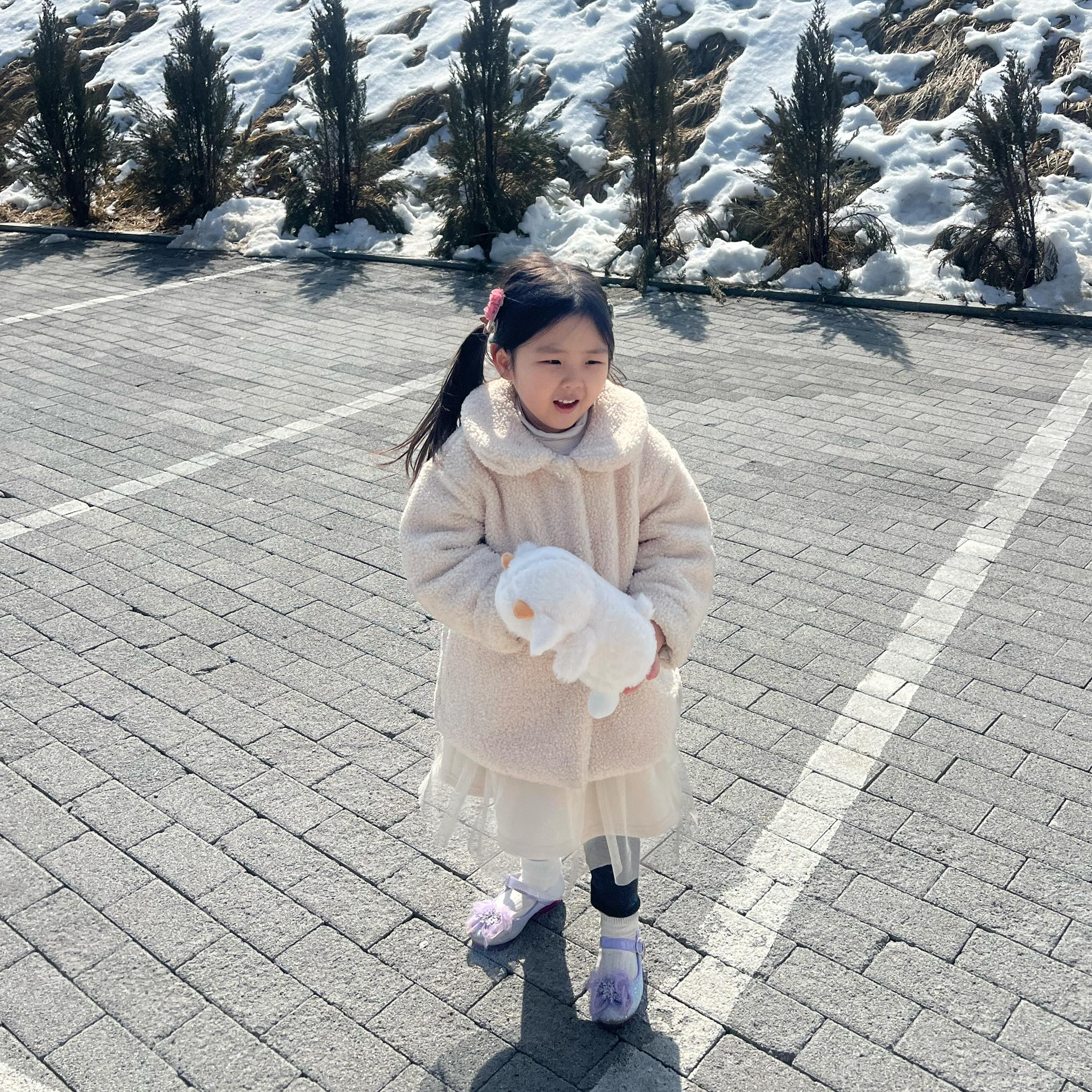 불안한 엄마 마음과는 다르게
잘 해내는 형님반 은째-! 🌸🎀