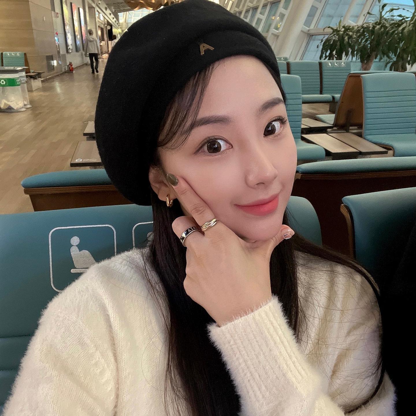 턱받침 없이..셀카불가😅