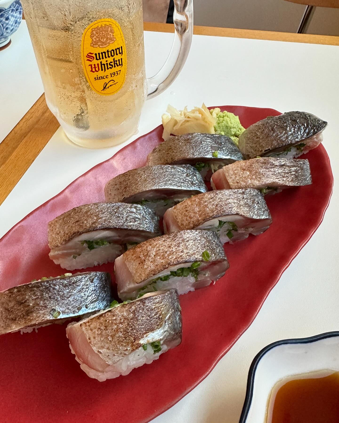 umai.horu 
이천시내 이자카야 호루🍻 

📍주소: 경기 이천시 중리천로 54 2층
⏰영업시간: 매일 18:00-02:00
🏷️ 메뉴: 고등어봉초밥, 스키야끼, 치즈 다시마끼 타다고