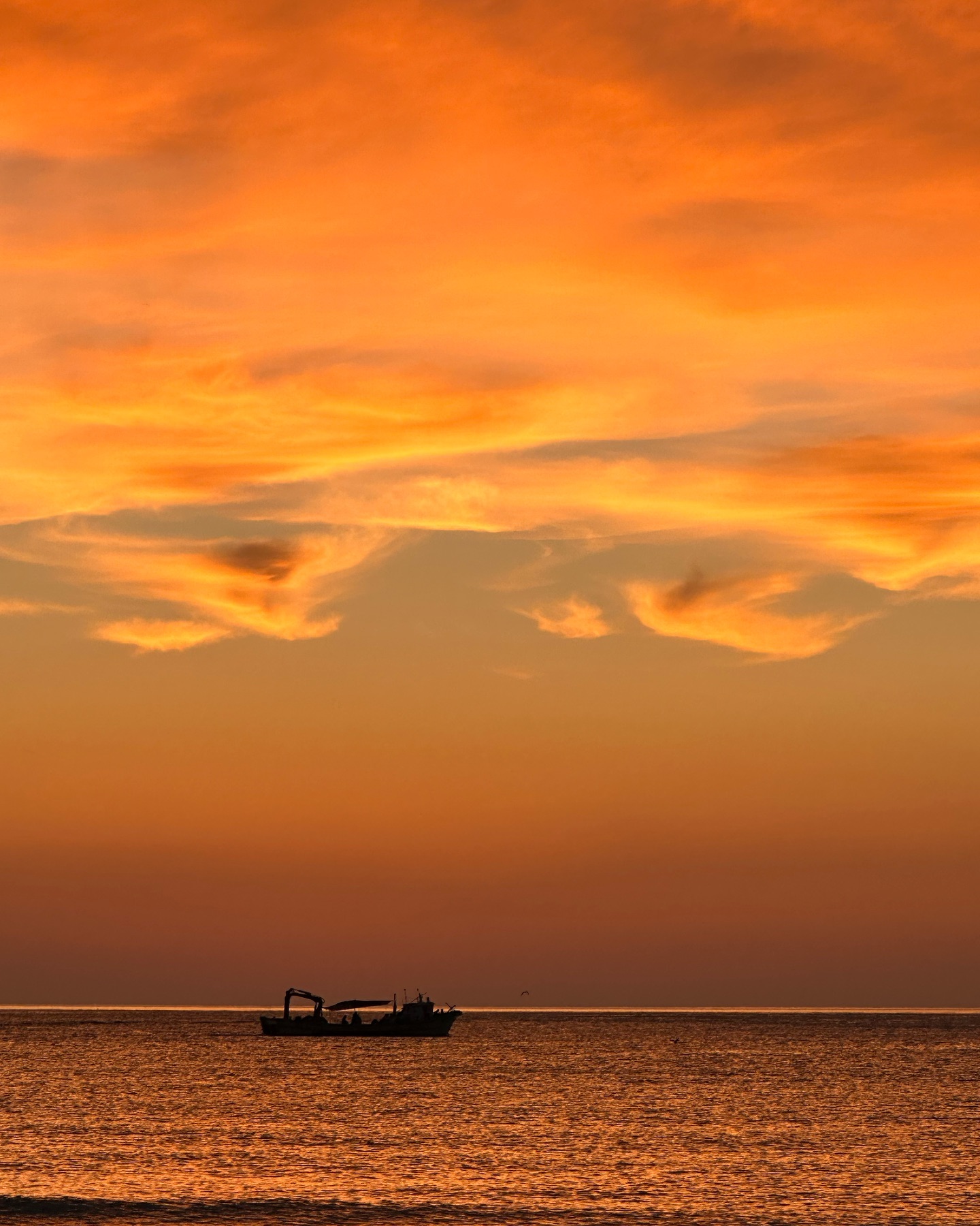 낭만이 뭐냐
?? : 밤10시에 퇴근하고 바다가는 것 ,,,,🌅🌊