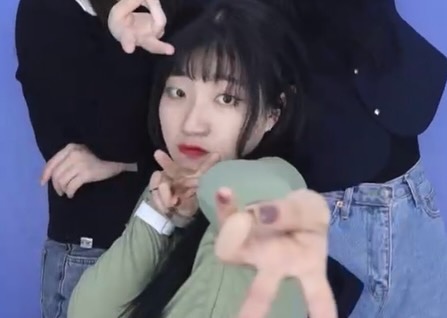 2023

올해도 뭔갈 잃고, 또 뭔갈 얻고.
그렇게 살았다 ! 내가 이김 세상아 ✌🏻( /)w(\✿)