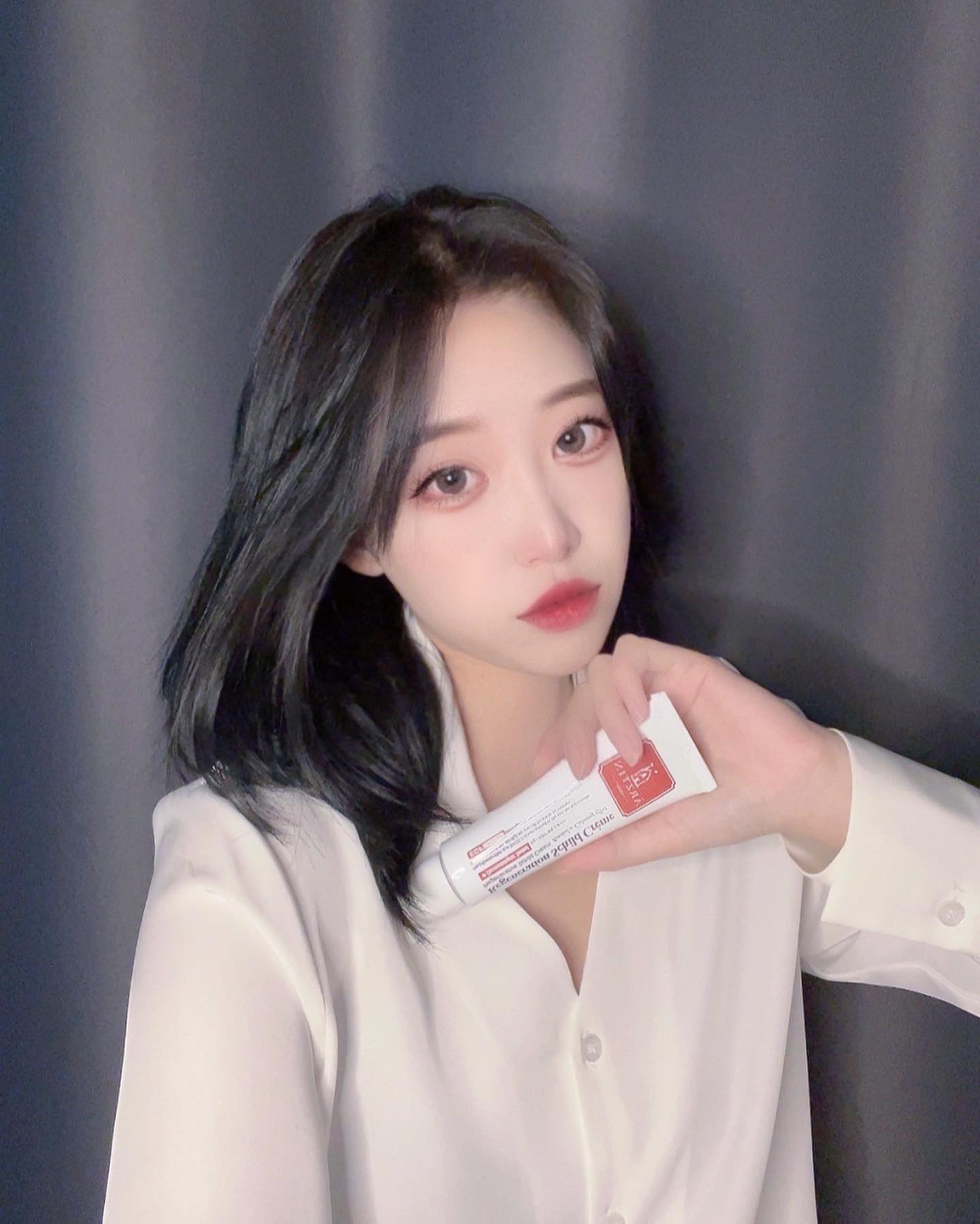 #광고

🏷️리제너레이티브 실트크림

피부장벽과 재생에 효과 좋은 크림이라 점점 추워지는 지금 시기에 딱 좋은 제품이에요! 
EGF재생 성분이 들어간 피부과 크림이라 더 믿고 사용 할 수 있어요 
200만 판매돌파 크림으로 유명한데 10년 연속 1위 크림은 역시 이유가 있는거 같아요🥺
약간 꾸덕하게 마무리 되는 타입이라 저녁 스킨케어 루틴 마무리로 사용하시면 팩 하는거 같은 기분이라 체고에요🤍
올리브영 품절 대란 크림인데 온라인 / 앱에서는 구매 가능하지만 오프라인 매장에는 없어서 아쉬워요 :( 

🏷️세일안내

[10/11~10/3]
-실트크림 50ml 20% off 
-실트크림 구매시 10ml 2개 +튜브링거를 드려요 

#에르쯔틴#실트크림#진정크림#진정크림추천#올리브영#올리브영크림#피부과크림#올리브영품절대란템#안티에이징#엘리안티에이징#서포터즈
