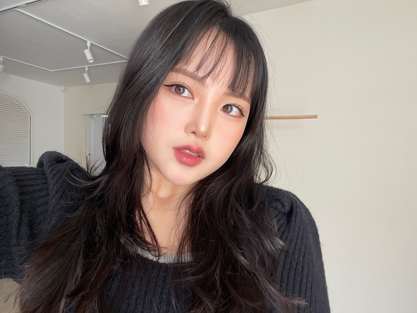 앞머리 킵 중 ,, 결혼식만 끝나면 바로 자른다 ~~!