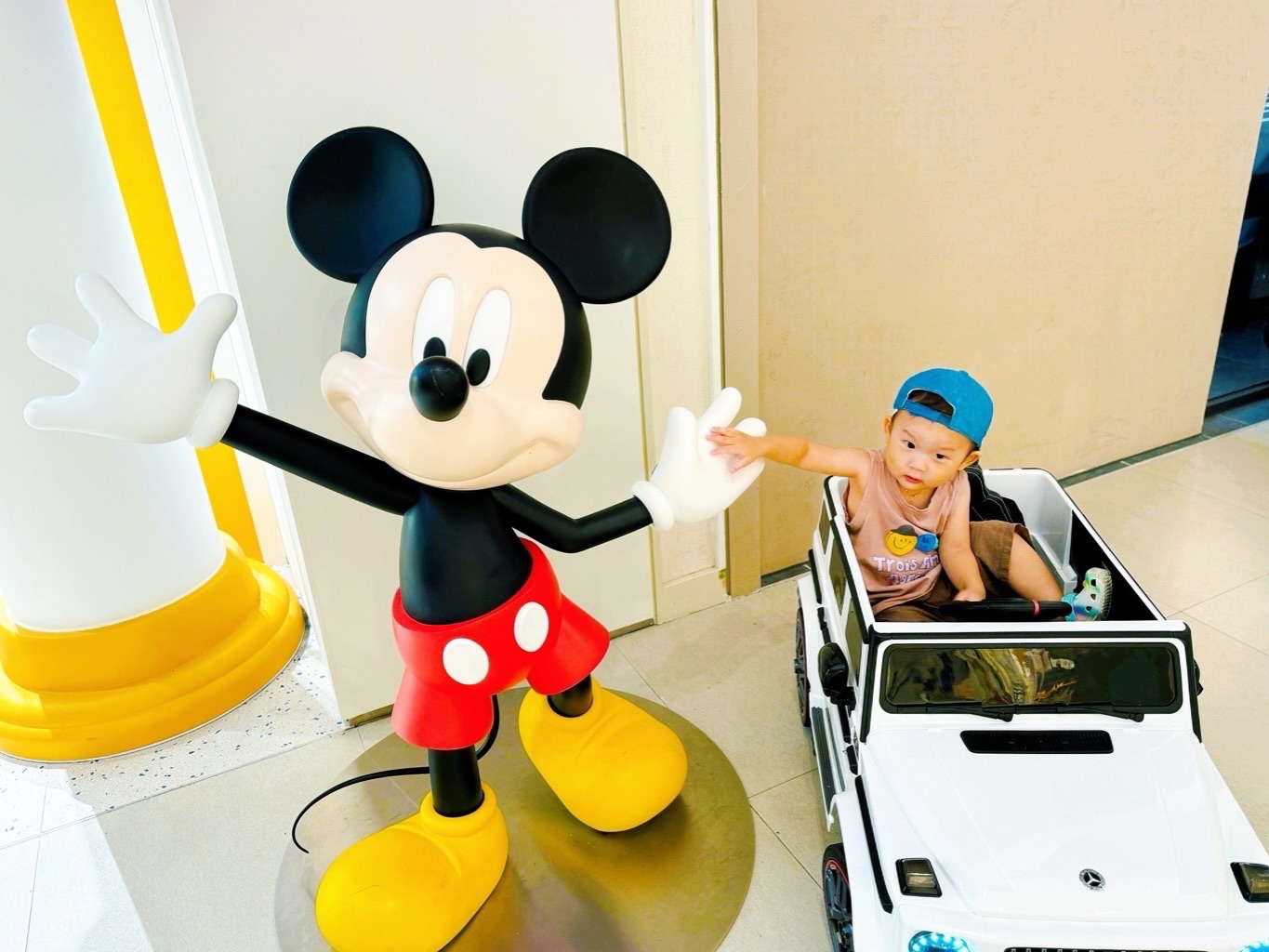 Hi~ Disney 😎