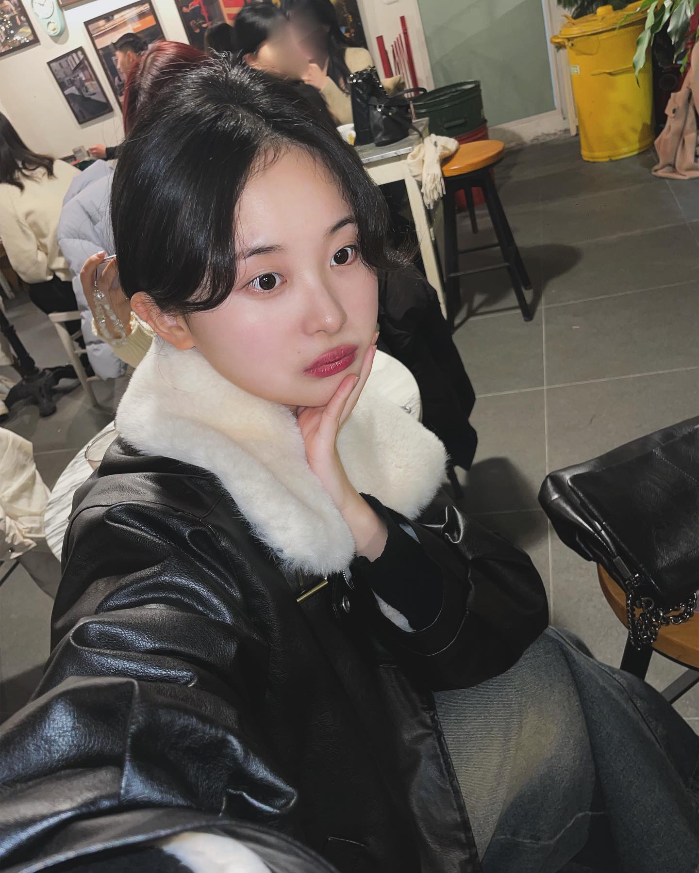 얼른 자라나라 머리카락아 🪄

부산 전포동 카페 cafe_nohki 
#부산카페 #전포동 #크리스마스 #시즌 #🎄