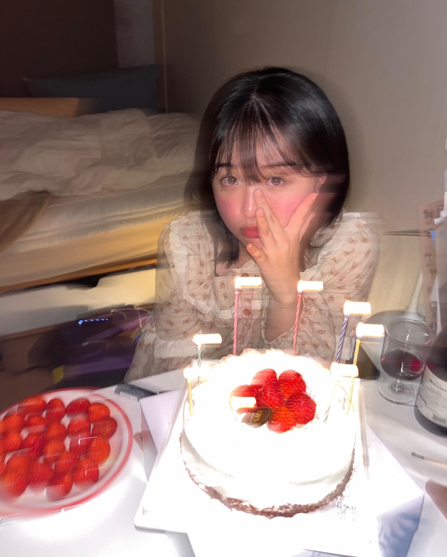 술 마신거 아니고 화장 안해서 홍조 와방 올라온거고 연말 즐겁고 봄 왔으면 좋겠고 다들 해피뉴이어 내년엔 다들 보고팡,,~꼭 보자~~ #2024 #연말