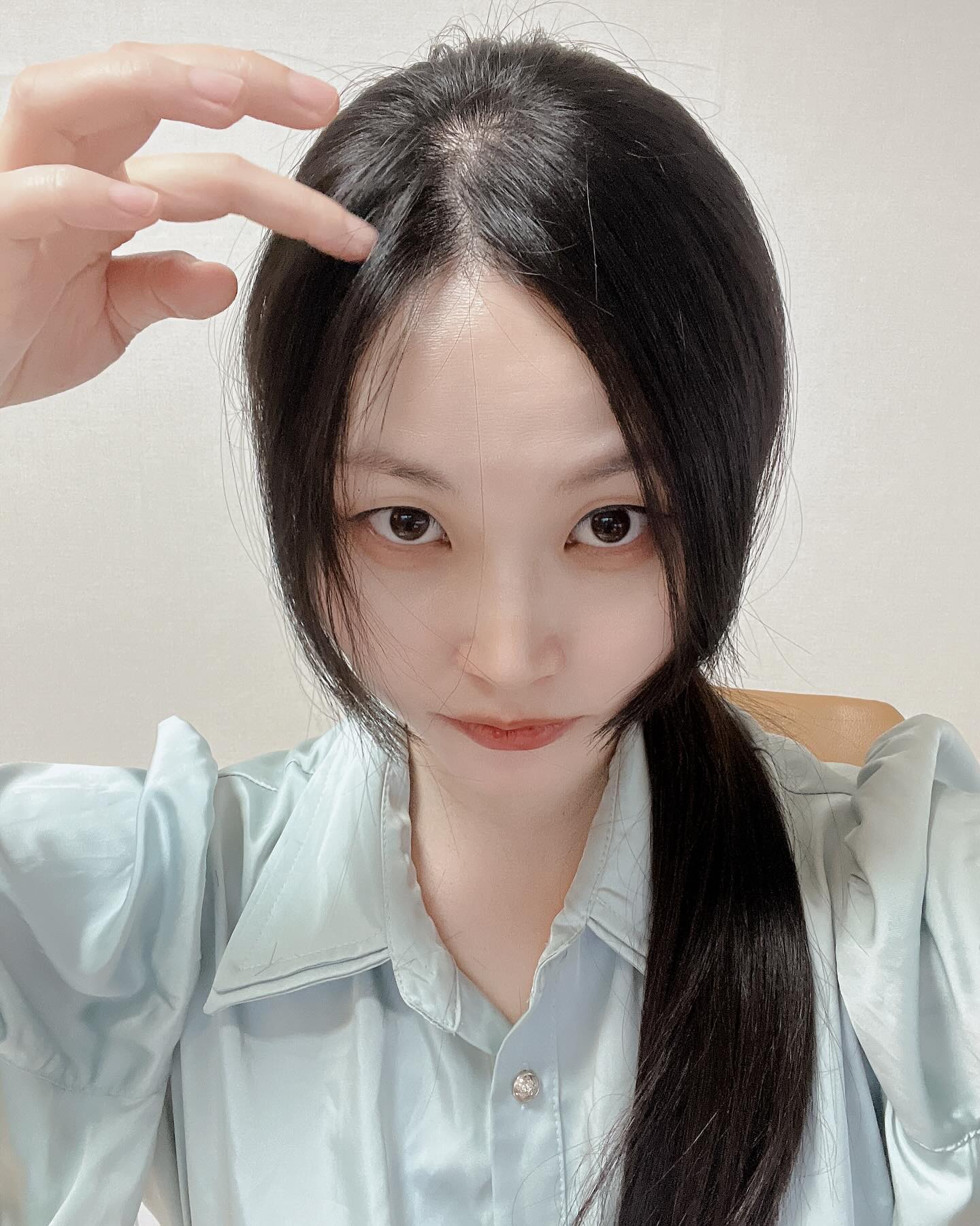 셀프로 앞머리 자르고 홍합에 물려버렸다 ㅋㅋㅋ
🤣🤣🤣🤣

홍합머리 어때요🤣🤣