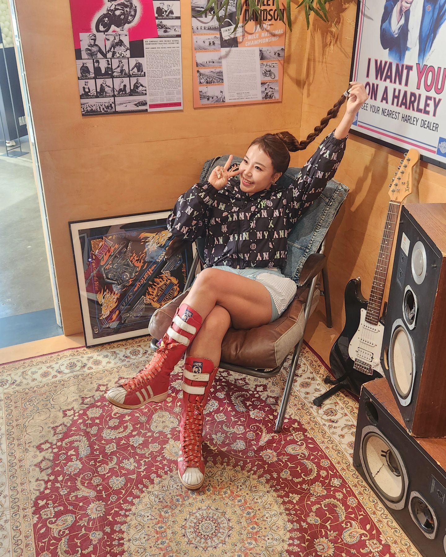 혼자서도 잘놀지롱♡

#할리데이비슨컬렉션스 #harleydavidson_collections 
harley.collections

나 50대되믄 할리타고 부릉부릉
커플 가죽자켓입고 댕기고싶은데
폭주족남친을 찾으러가야하나ㅋㅋㅋㅋ

지금 #성수동팝업 내일까지 #할리데이비슨
