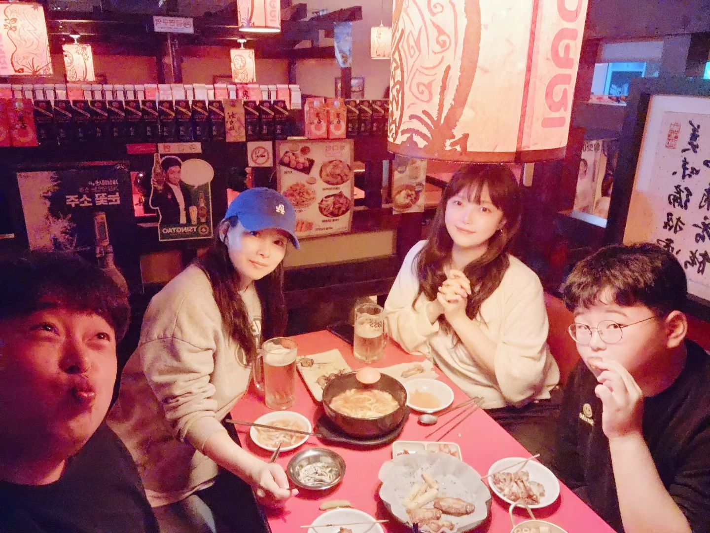 노는날😄
연휴동안 매일매일 마시고 놀기
아들없이 아들여친과 놀기
형보다 누나가 더 좋은 동생👶