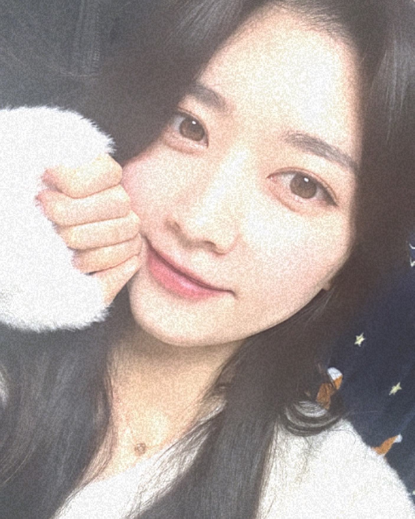 지희 (@jihyi.u) • Instagram photos and videos