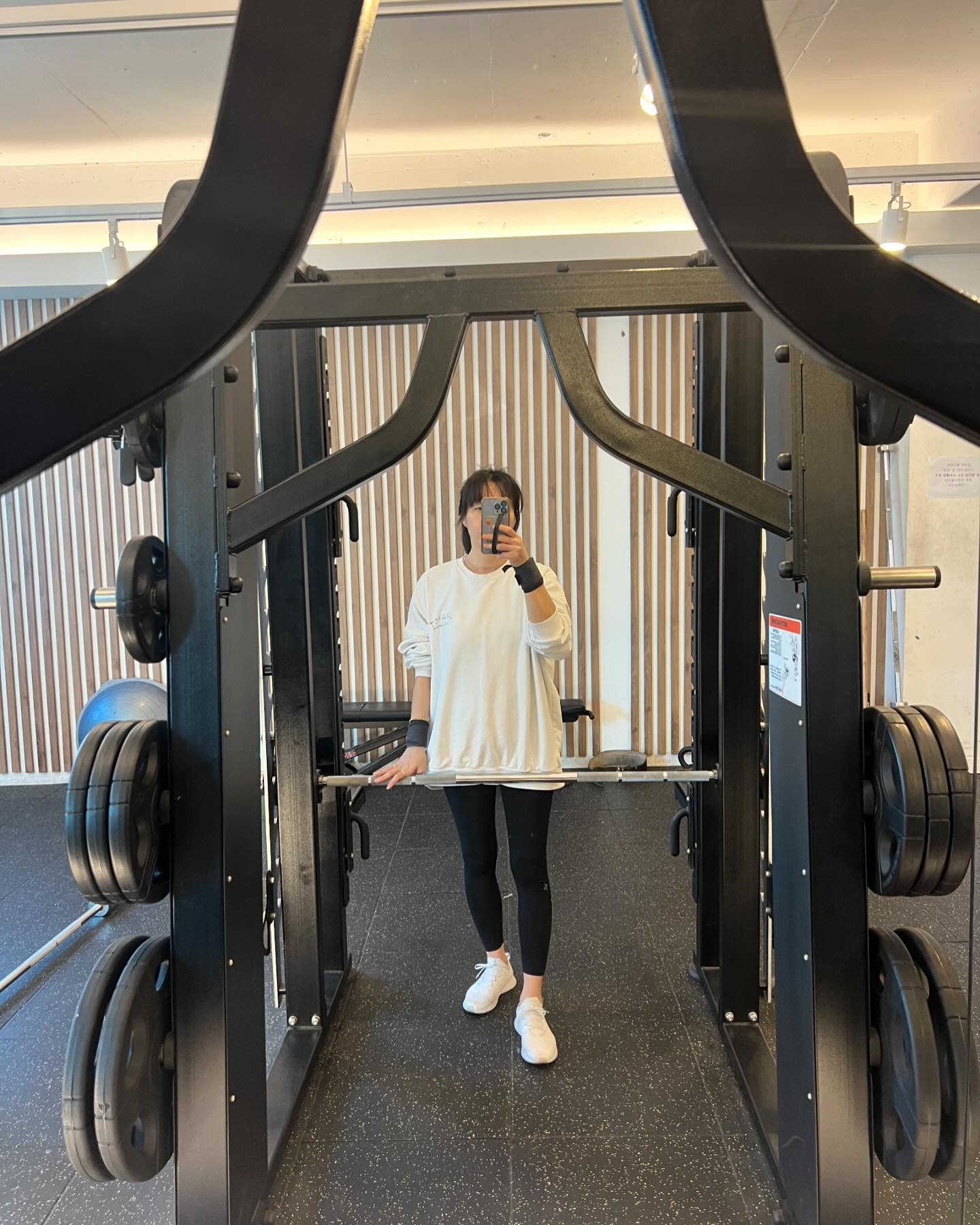 4/1 #첫줄
#만우절 #오운완
우와~~가게에서 일하는거 보다 행사가 더 빡시네요 ㅋ
어제 행사 끝나고 일했는데 ㅋㅋ
아침에 완죤 KO패!!!
못일어남요~~ㅋ
이제는 늙어서 힘드네요 ㅋㅋㅋ

#늙어서서럽다
#늙어서힘드네