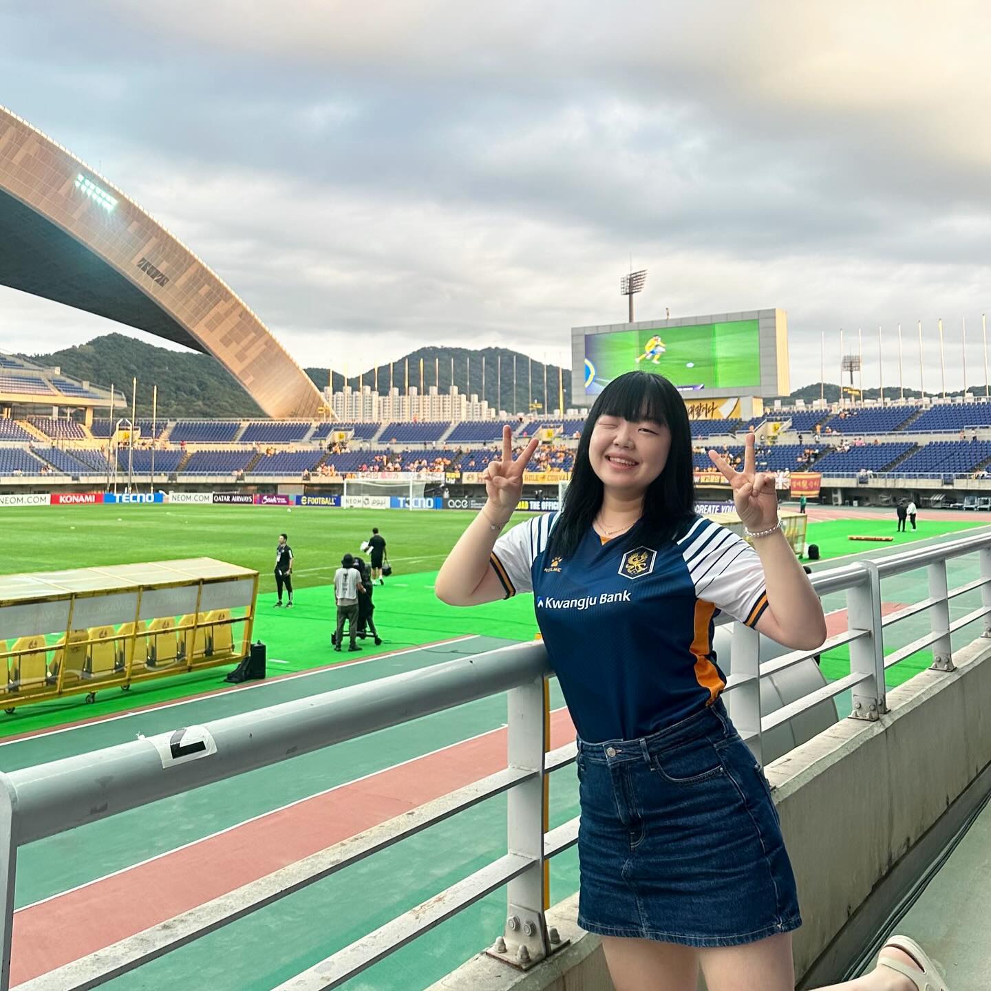 추석선물🎁=7:3승리
나는야 축구장 승요⌯’ ▾ ‘⌯
이틀전과 바뀐걸 찾아보시오(7점)