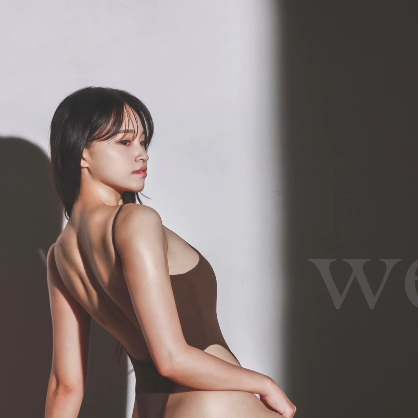 Last!
회사에 찌들어 살았던 10월
다음여름에도 날씬이로 살아야지

이미 포동해진 정유진..
유지어터 어떻게 하는건데?..

내 인스타칭구몬들은 폴이며 헬스며
잔뜩 운동쟁이라 미약한 몸이지만

다음은 그냥 행복하게 운동해볼랫
.
.
#바디프로필컨셉 #바디프로필 #위오스튜디오 #바디프로필스튜디오 #shadow #헬린이 #헬아가 #버킷리스트 #다이어트 #healthylifestyle