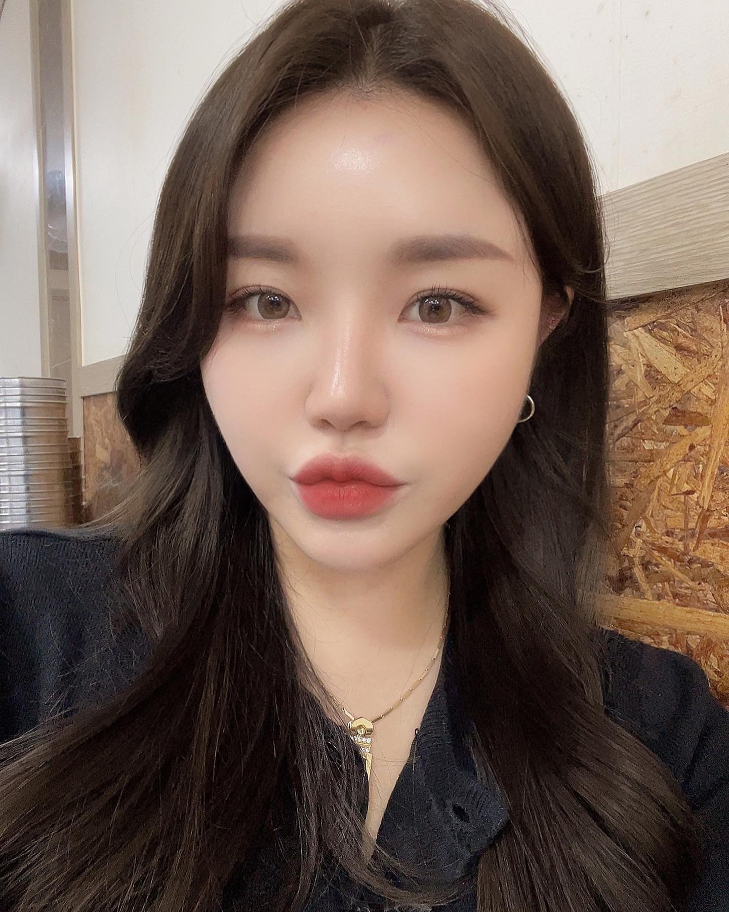 페북에서 사진 삭제하려다가 인스타 피드까지 날아감 .. 🤣🥲