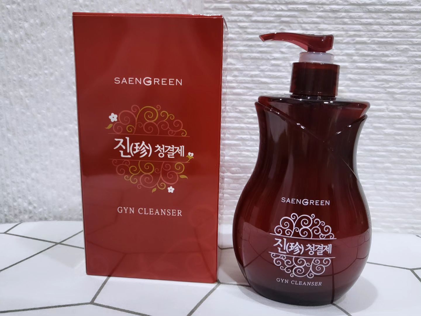 #협찬 

​

#생그린 #진청결제 #여성청결제

​

아직도 거품내어 세정하니?

이제 Y존을 보호하는 점막과 점액을 과도하게

씻어 내릴 수 있는 계면활성제는 버리고!

매일 사용해도 부담없는

겔 타입의 제품으로

Y존을 하루종일 상쾌하고 편안하게 관리하자!

​

왜당귀뿌리 

천궁뿌리

스페인감초뿌리

작약뿌리

오미자 

5가지의 복합추출물을

락터바실러스균과 발요공법으로

업그레이드한 '호궁 진' 성분이

Y존의 색소침착고민도 해결해준다는 사실!

꼭 한번 사용해보길 추천합니다^^ 

​

#순한청결제 #시원한청결제 #남녀노소 #Y존케어