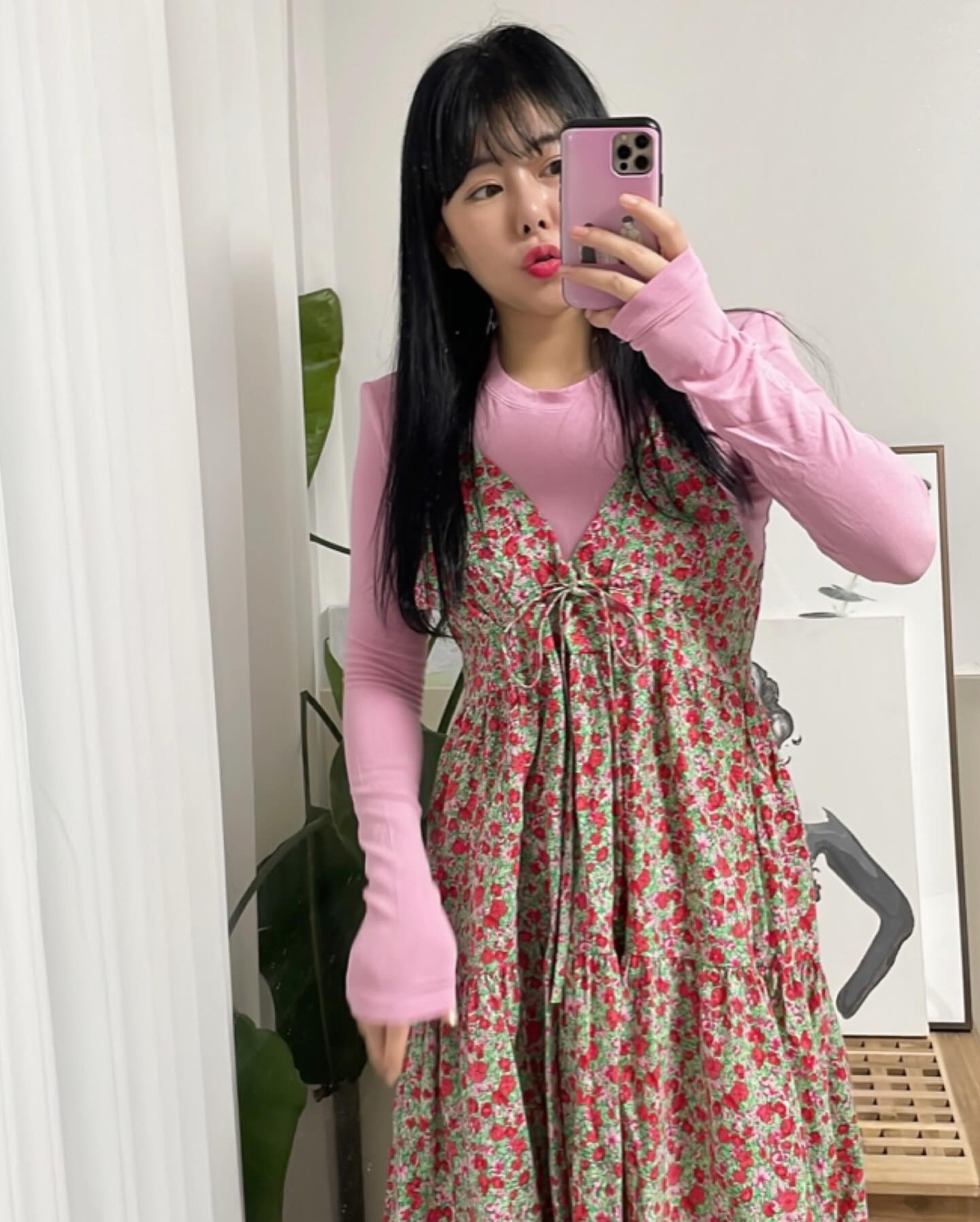 올 봄에 찍은 사진인가? 
지금보다 3키로 더 쪘을때에요ㅋㅋㅋ
지금도 임신전으로 돌아가려면 3~4키로는 남은듯 합니다.
제 목표는 5키로 더 빼자 인데...
건강을 위해 일단 3키로만 더 목표 잡고 있습니다^^
사진보니 앞머리 다시 자르고 싶녜?
옆머리 말구요...
히메컷 했다가 ㅋ ㅋ ㅋ ㅋ 
한동안 거울도 안봄 ... 아무나 하는거 아녀유~
동네 언니가 너 스트레스 많이 받냐며 까디 해쨔나여?
민트효소 #공구 #오늘이마지막날
민트효소 이번공구 구성!! 미친거 같아욤
개인적으로 완전 좋은거 같아요~~

✳️민트효소 5+2 
대용량 210포 5박스용량 구매시면 2박스(60포) 추가증정
총 270포에요 대박입니다🙀🙀

✳️3+1 구성! 3박스 구매시 1박스 추가증정 

✔️한국인의 식습관에 맞춰 설계한 100%곡물효소
✔️48시간 공동 발효 기술 구현
✔️안전함과 우수함을 인정하는 다양한 인증서 
✔️적정 역가수치로 만든 최적의 탄수화물, 단백질, 분해효소
✔️아밀라아제 1포 300,000Unit
✔️프로테아제 1포 2,000Unit
✔️풍부한 식이섬유 함유로 밸런스 up
✔️특허 기술로 만든 건가한 효소!

효소는 선택이 아닌필수!

🙋🏻‍♀️이런분은 꼭 드셔보세요

▪️늘 속이 더부룩하고 화장실이 고민이신 분
▪️평소 가공 인스턴트 음식을 자주 먹으시는 분 
▪️야식, 폭식, 과음을 자주해서 걱정돼요
▪️편식 및 불규칙한 식습관을 갖고 있어요
▪️식사 후 속이 답답하고 소화가 안돼요
▪️과로, 스트레스 항상 피곤하고 몸이 무거워요 

맛은 고소하면서 끝맛은 상쾌한? 알싸한 그런거 아니에여

 #효소맛집
#야식