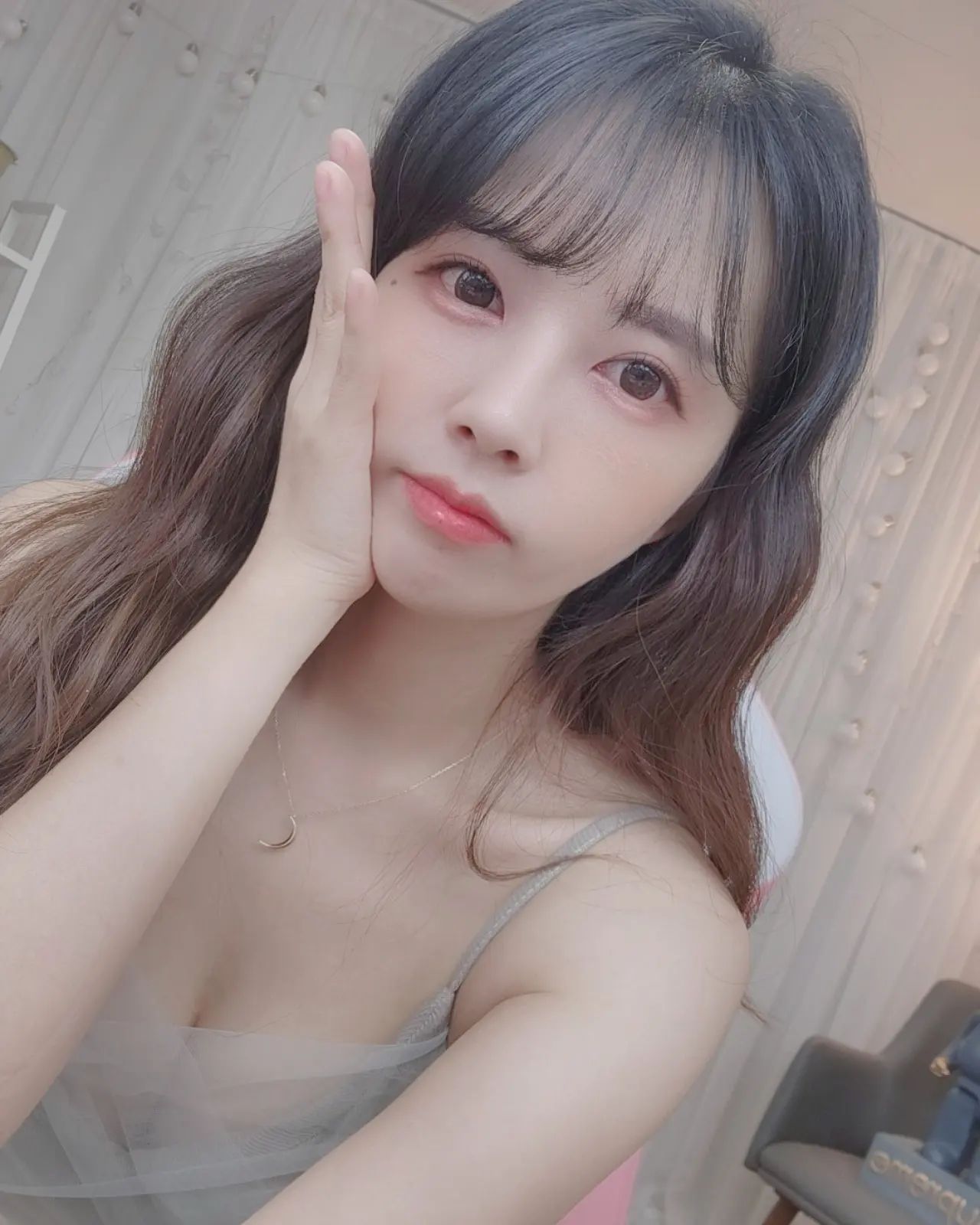 💬
옷이참예뻐 
가디건벗어던짐
ㅇㅊㅊ겨울이디
