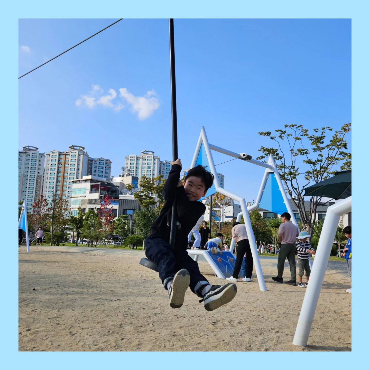 #첫줄
익사이팅을 즐기시는편ㅋㅋㅋㅋㅋ
사진을 찍을슈가없다🤣🤣
.
.
.
.
.
#육아소통맞팔 #육아일상 #닭띠맘 #아들맘 #도치맘 #형제맘 #인스타베이비 #64개월아기 #육아소통 #육아일기 #놀이터투어 #좋테 #6살아기 #육아맘 #짚라인 #서른마흔다섯번 #양보하기 #엄마목소리주의🚨 #육아피드 #밀린피드 #저저번주 #사랑해 #워킹맘 #이쁜아기 #아기모델 #부산 #좋반 #선팔 #언팔싫어요