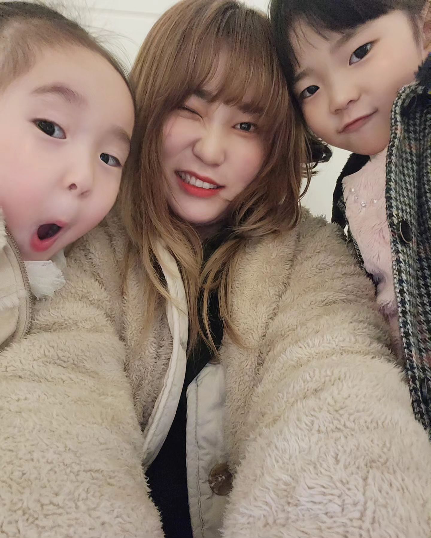 #내피드내지분

진짜 좋은 엄마이고싶은데...
엄마 오늘 늦는당..미안 애둘아 👉👈
.
.
.
#딸셋맘 #주말은가족과함께 #다음주에도카페가자여보