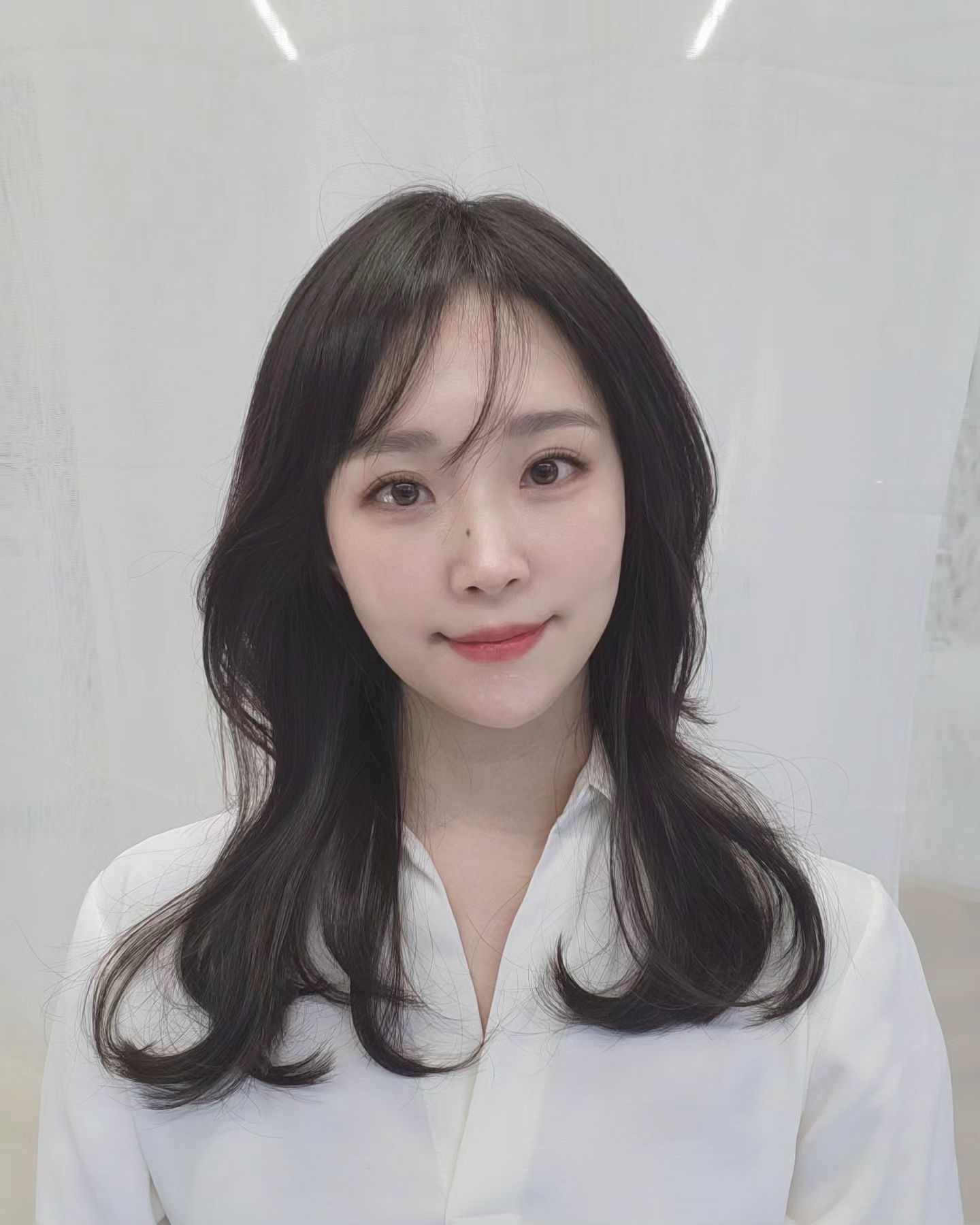 오랜만에 헤어모델하면서
메이크업도 하고 컷도 하고 기분전환..🤍
앞머리는 거의 10년만

#레이어드컷 #앞머리컷트 #염색
#집에와서손질을핑계로에어랩주문🫣