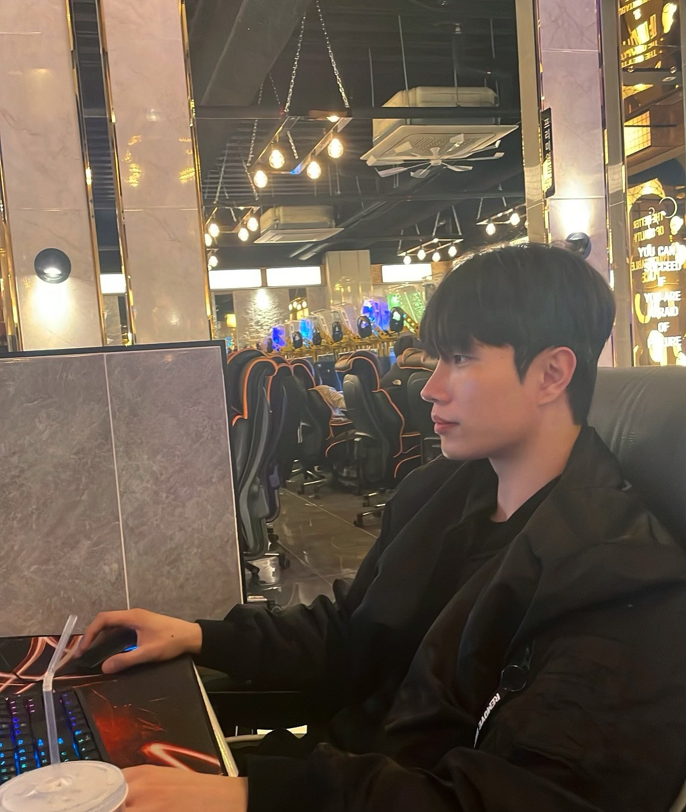 별풍선 100개 감사합니다😘