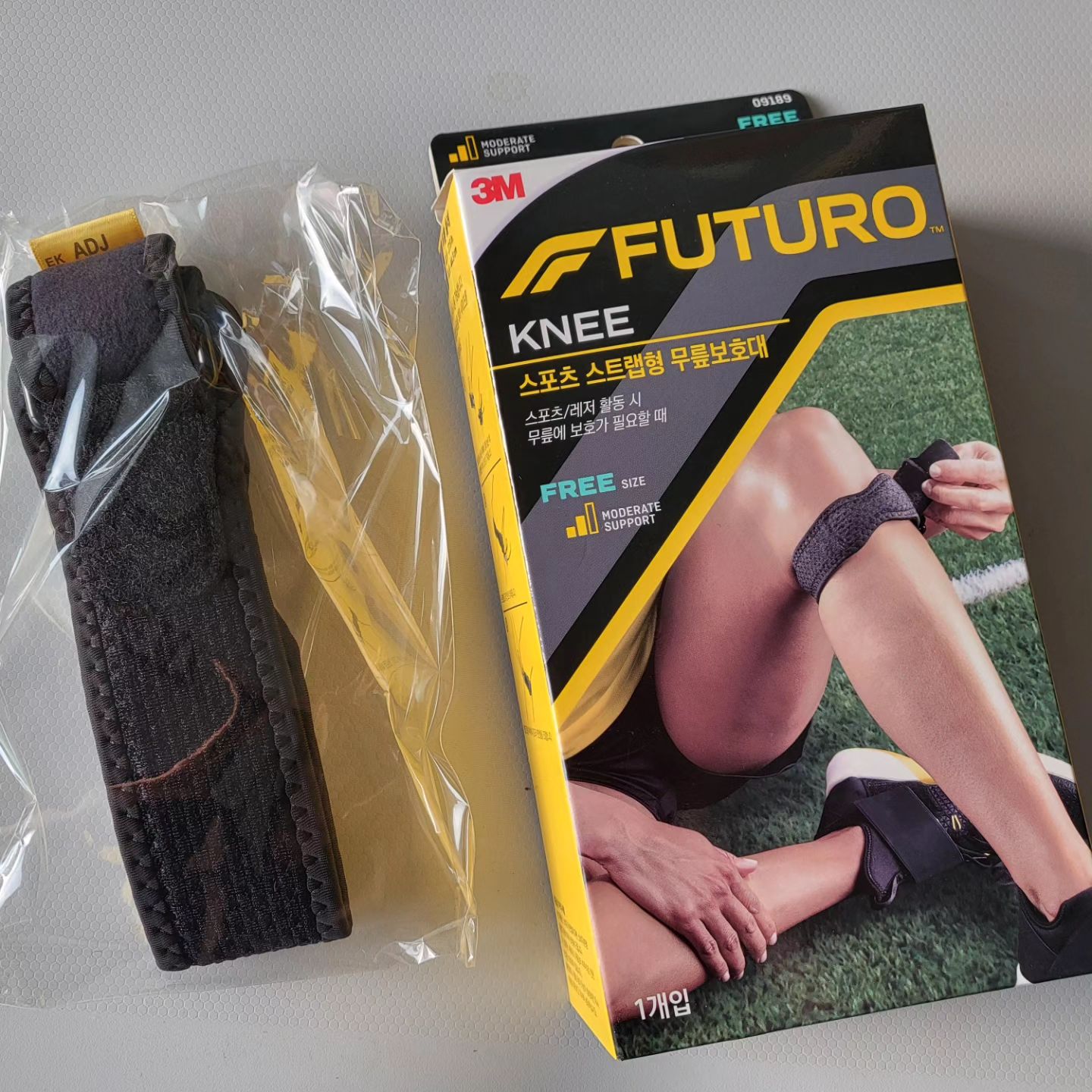 #할인구매 futuro #후투로 #무릎보호대

얇고 가벼워 손이 자주가는 무릎보호대예요
등산시 사용했는데 무릎을 잘 잡아주기도했지만,
뒷쪽이 땡기는건 어쩔 수 없더라구요;;
쓸릴가능성이 있으니 옷위에 착용하길 권장합니다

#식품 #여행 #육아용품 #테니스무릎보호대 #얇은무릎보호대 #배드민턴무릎보호대 #센스 #육아맘 #의료용무릎보호대 #헬스무릎보호대 #뷰티 #엄마표 #등산무릎보호대 #후투로무릎보호대 #약국무릎보호대 #패션 #생활용품 #결혼