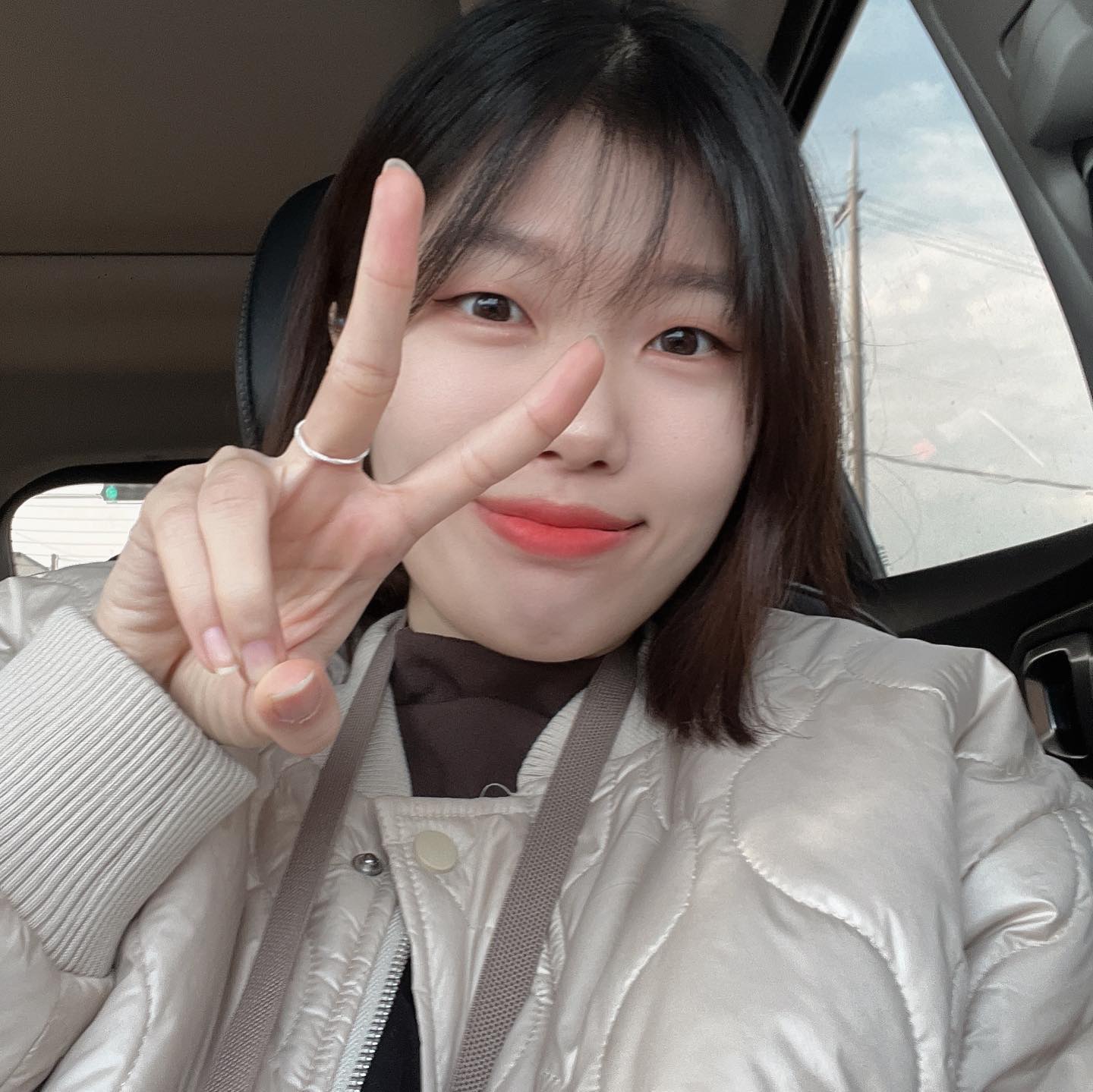 어제자 오랜만에 찍은 셀카🤳🏻

500일기념 / 탄신일 축하기념
정작 케이크는 까먹어따 -

#숙소추천 #도곡별장 #맑은공기 #힐링 #경종소리
