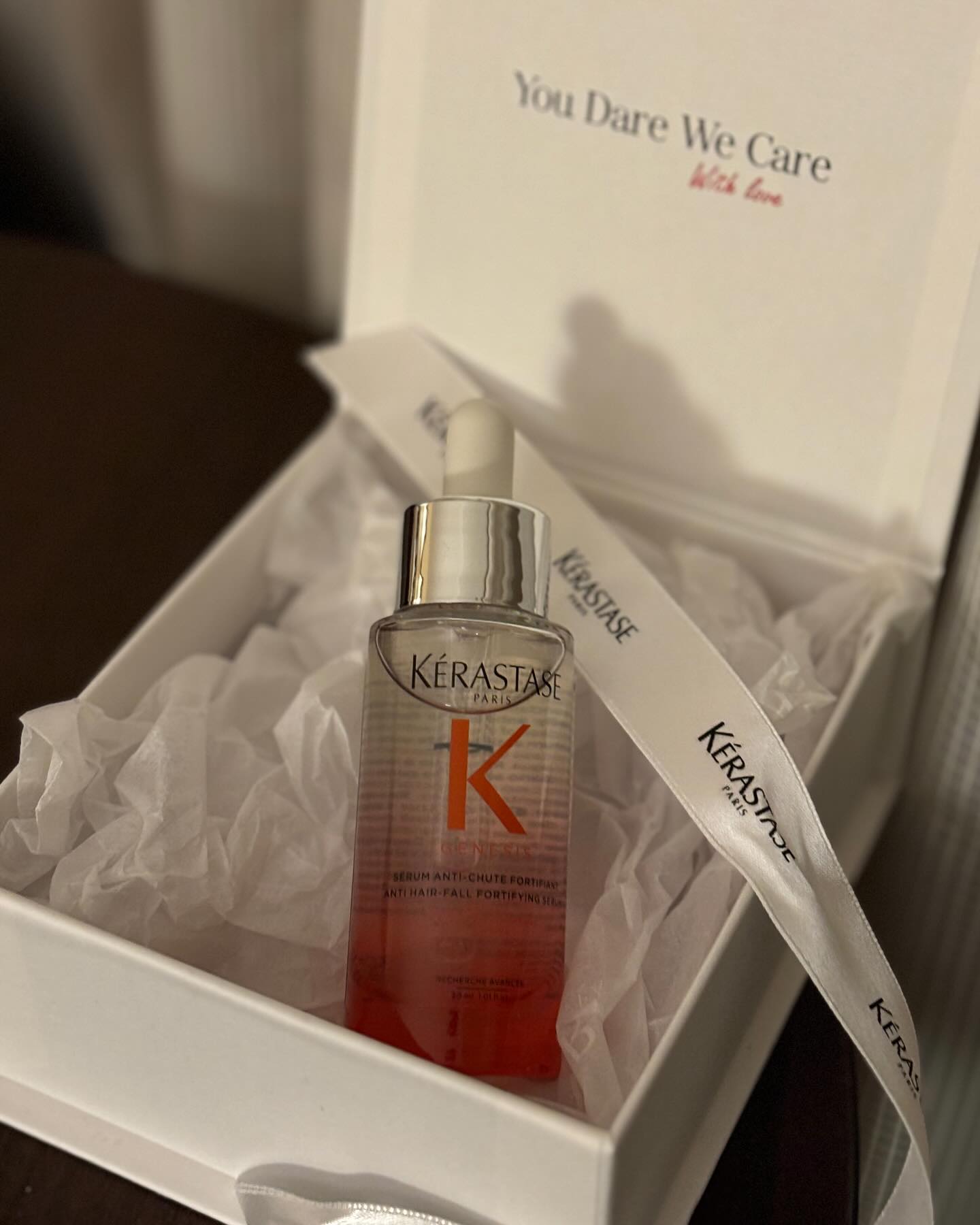 #제품제공 kerastase_official 
힘있는 두피를 위해 이번 여행에도 챙겨간 
#케라스타즈 제네시스 앰플 💕
오일리하거나 떡지지 않아서 촉촉하게 발라주면서
마사지 해주면 너무 시원 그 자체더라고요💗

2/19-2/29 네이버 페스티벌에서 
케라스타즈 제네시스 두피 앰플부터 
BEST 제품까지 만나보세요‼️

#제네시스 #두피앰플 #파룸체험단 #두피세럼 #케라스타즈제네시스 #두피케어 #쫀쫀한두피 #힘있는두피