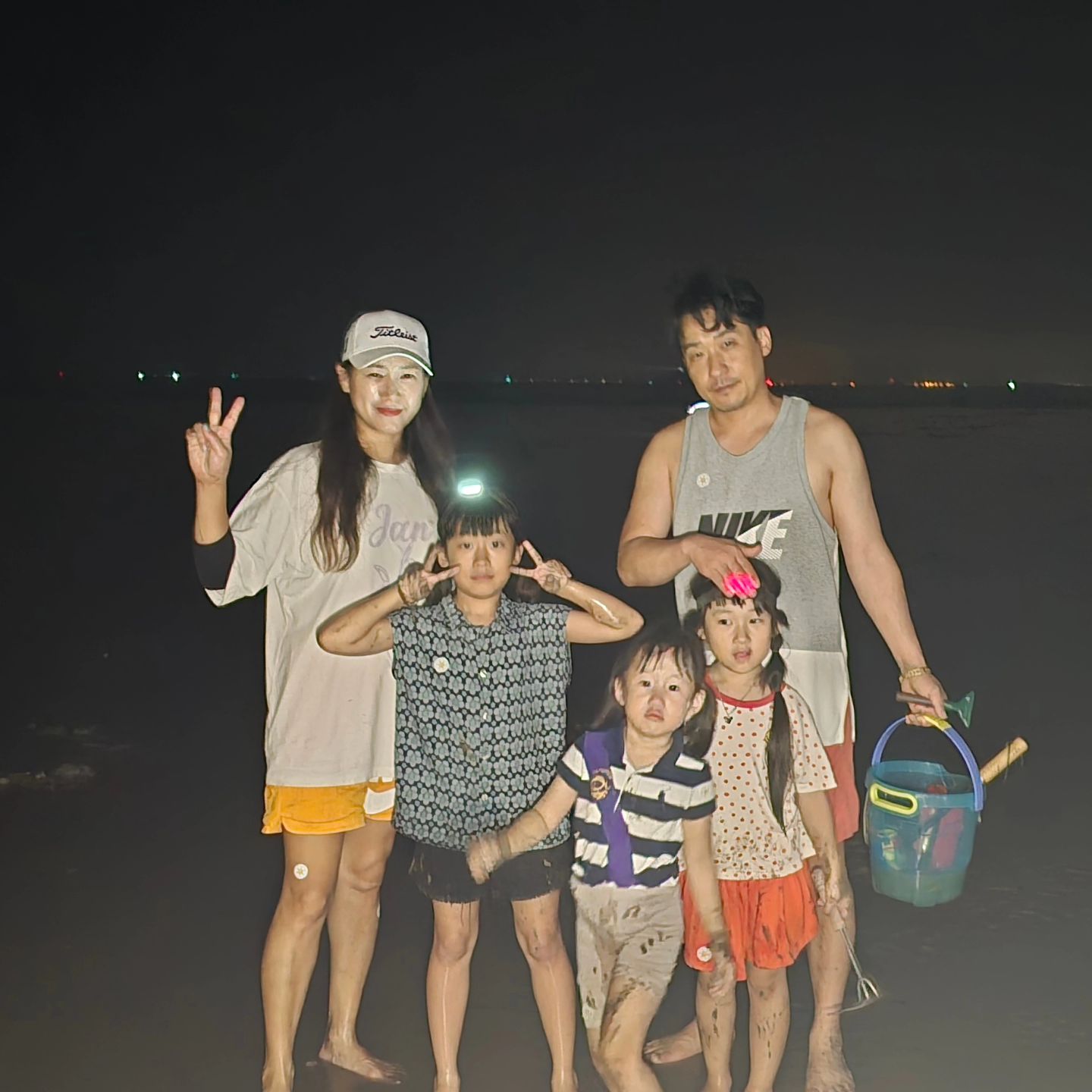 조개줍는 비글이들
나경이네와 다시 찾은 바닷가🎆🦀⛱️

#밤바다
#자꾸만가게되네