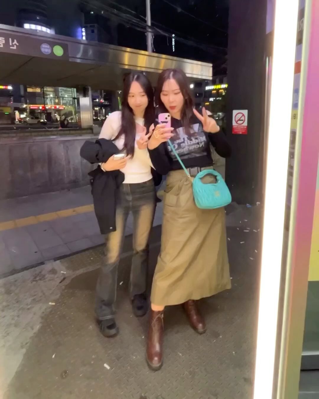 너무 신났던 밤, 아니 새벽 까지. 
우리 도여니이 같이 사진 못찍어서 어쩔수없이 
다시 가야겠네♬(´∀｀*)♬~ 
횬디랑 야무지게 무궁화가서 해장!