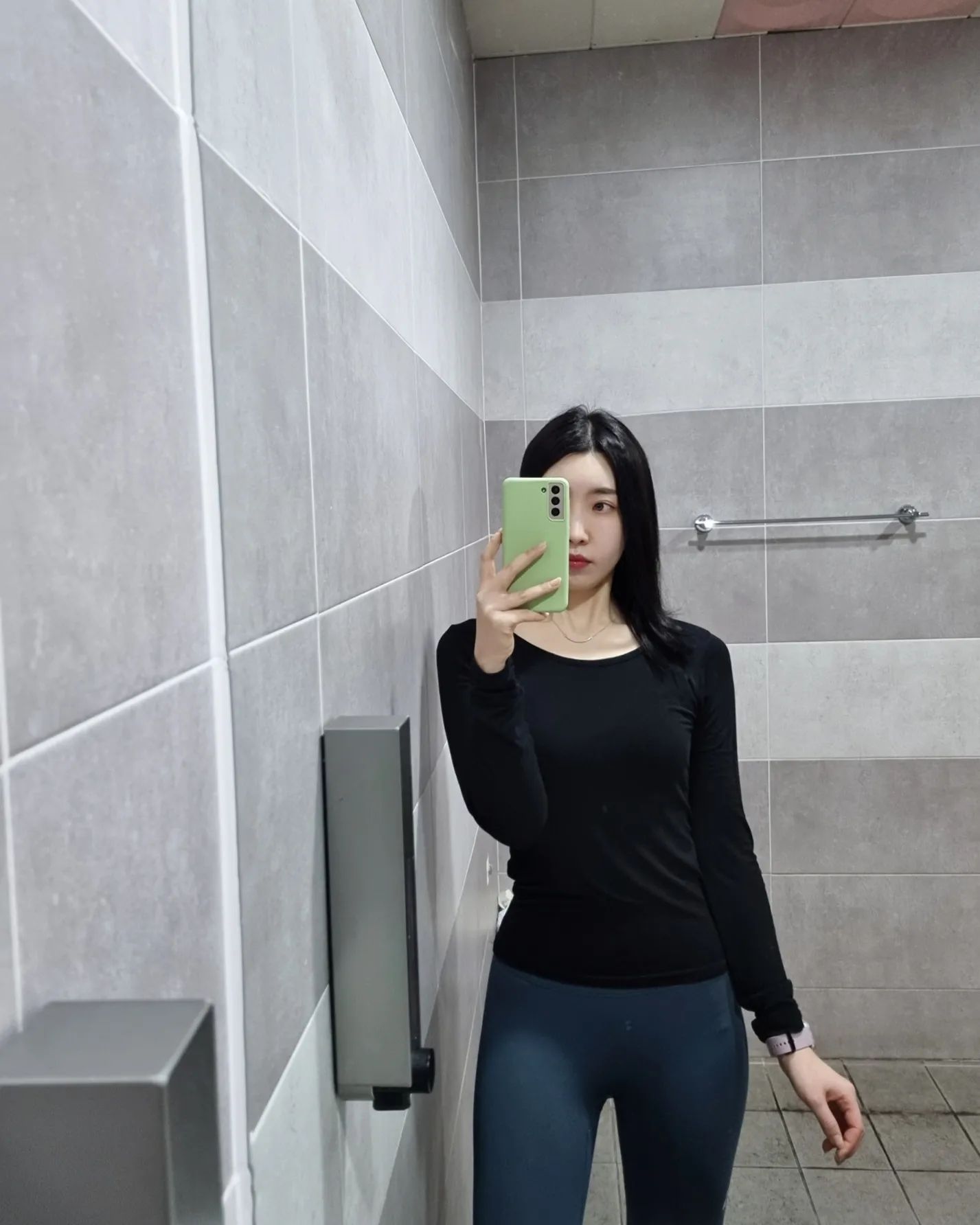 그동안놀았던 몸좀  혼내주기
으쌰으쌰 !🤸‍♀️ 그나저나,,
완전 봄날씨네요 이번주
일요일이 입춘이네용!?🌸
봄만되바라.. 다죽어썽
