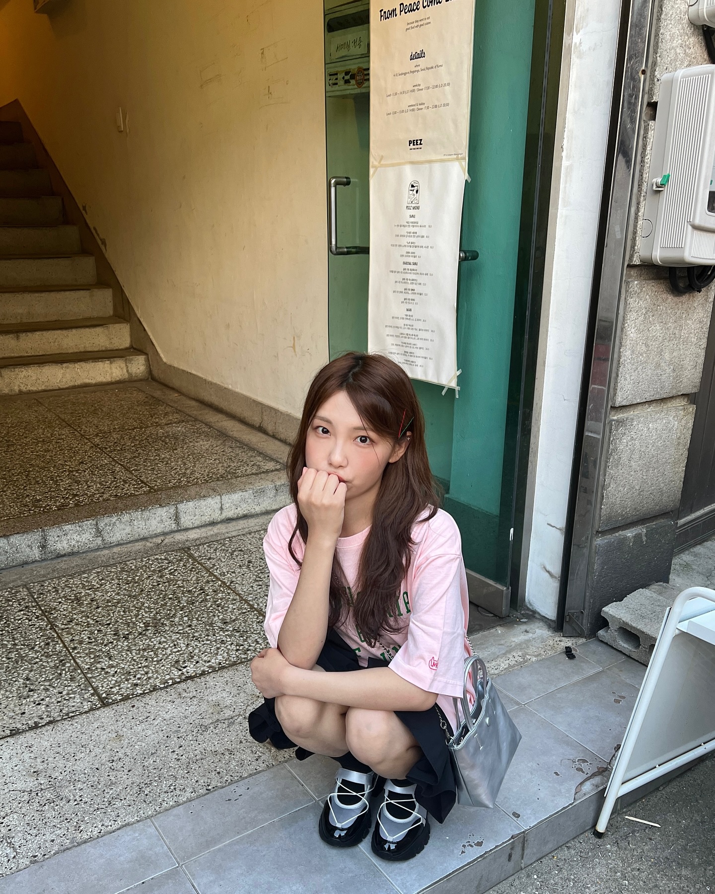 입추가 지나서 그런가 확실히 해가 짧아졌다 여름이 끝나가는거 같아서 몬가 슬퍼 🥺

lmr__official 핑크핑쿠 깜찍한 반팔 레터링이 포인트!! 💘