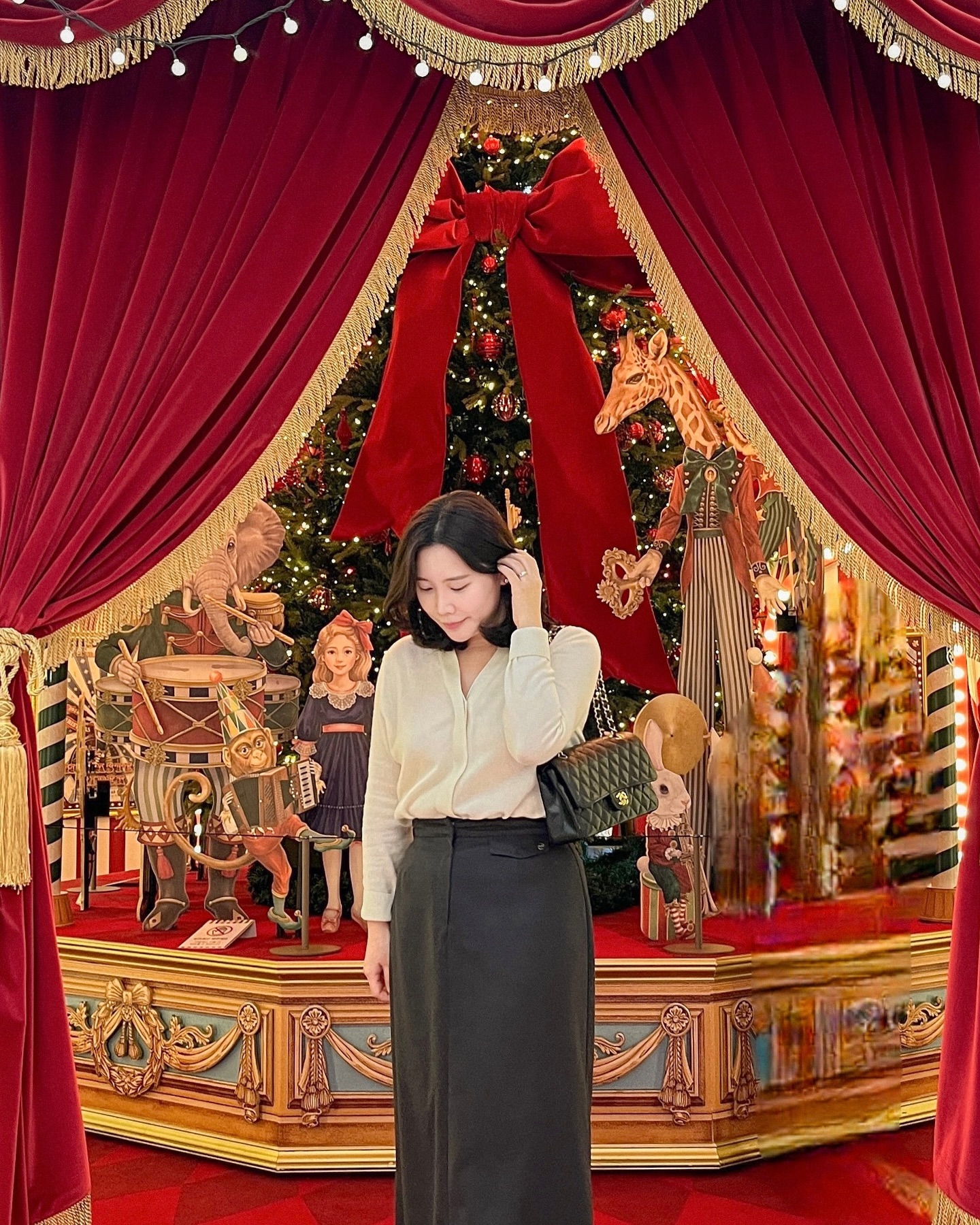규모는 작지만, 그래두 이뿌긴하다 🎄❤️
단점은 사진 찍는 동안 보는 눈이 많아 민망... 🙄

#더현대대구