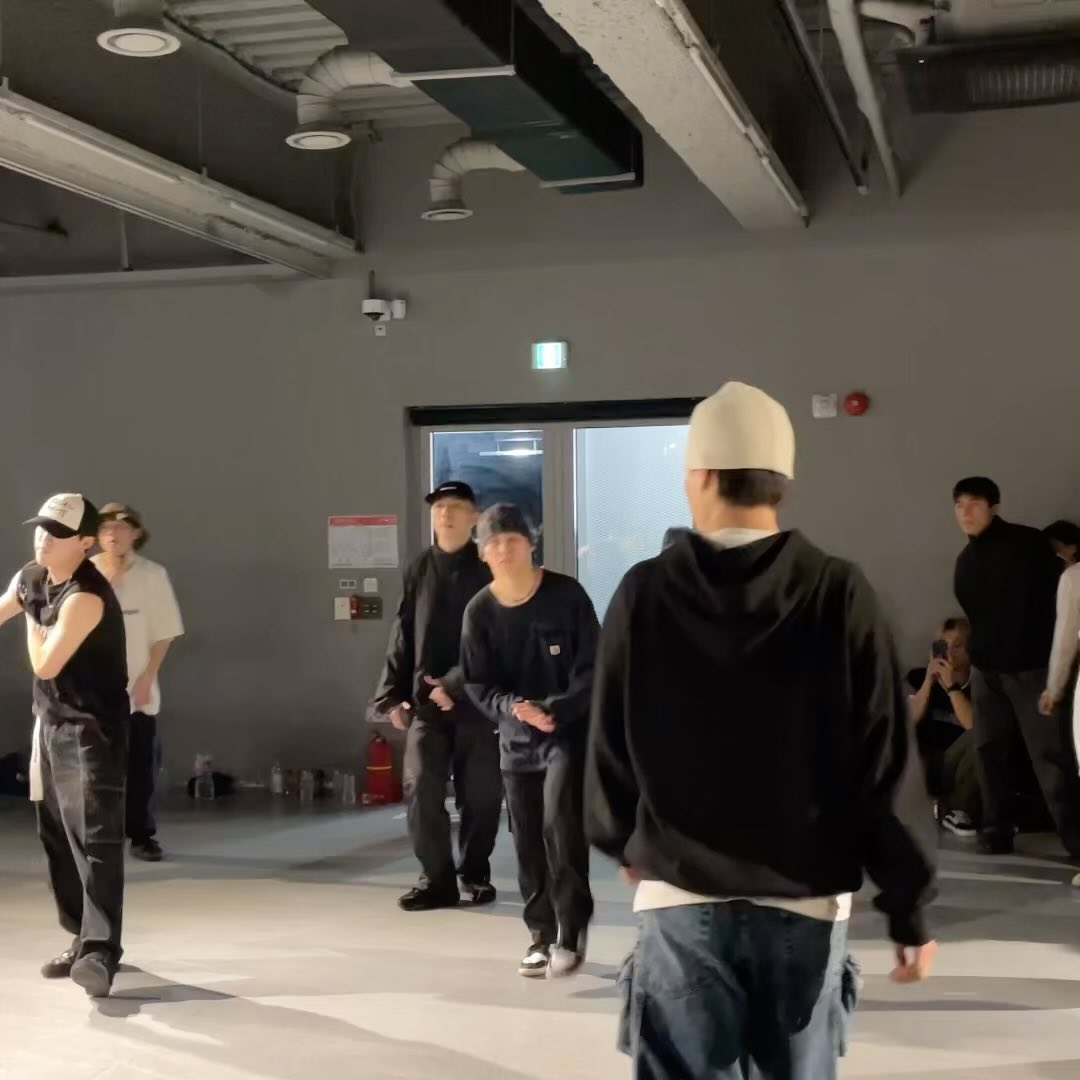 도자켓노래에 예찬쌤안무..🔥
yechanjin dojacat