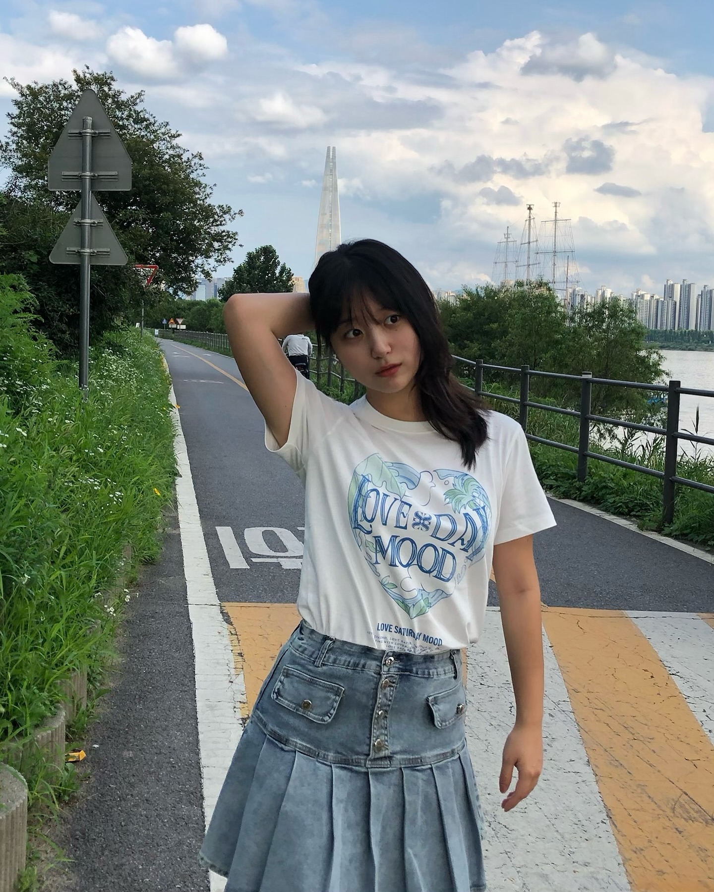 내 반팔 어떤데〰️🩵 satur_official 
요 상품이 29CM에서 🩵7.22(월)~8.05(월) 동안 30%할인🩵
다음주 일주일이 기회입니다요 #새터 반팔티셔츠 겟할 기회

#SATUR #반팔추천 #여자반팔추천 #여자코디추천
#새터반팔 #패션계정맞팔 #ㅇㅇㅌㄷ #koreanstyles