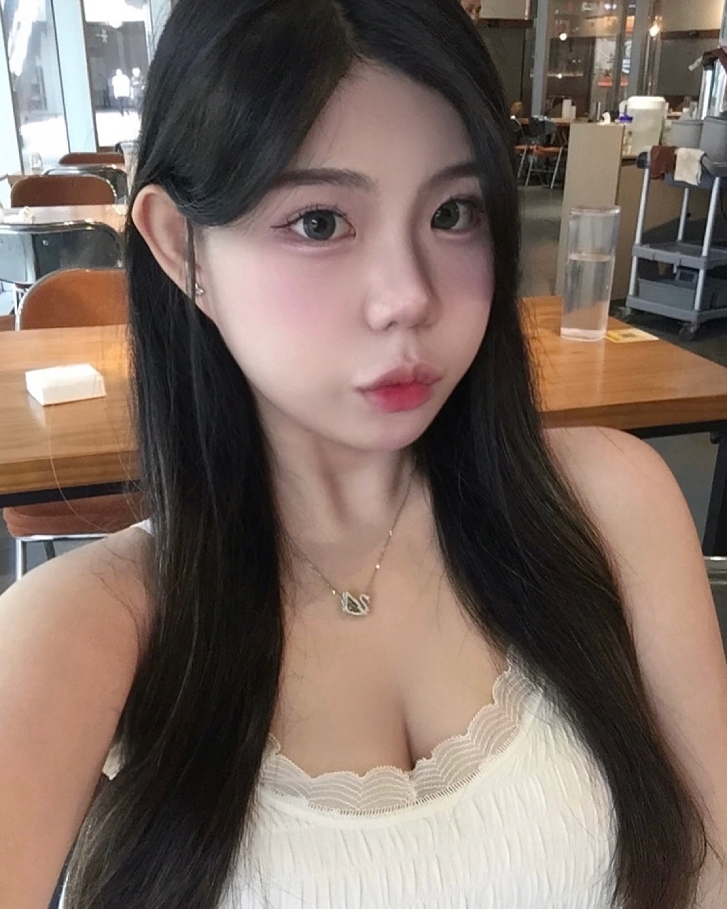 아이폰 6 첵오̊̈🫧
-
#01년생 #24 #일상스타그램 #소통 #일상 #좋아요반사 #셀스타그램 #01 #01line #좋아요그램 #selfie #daily #맞팔 #선팔맞팔 #좋반 #대학생 #大好き #韩国人 #大学生 #大学生の日常 #韓国人 #韩国留学生 #첫줄좋반 #좋아요그램 #いいね返し #いいねした人全員フォローする #いいね #いいね返します #いいねした人で気になった人フォロー